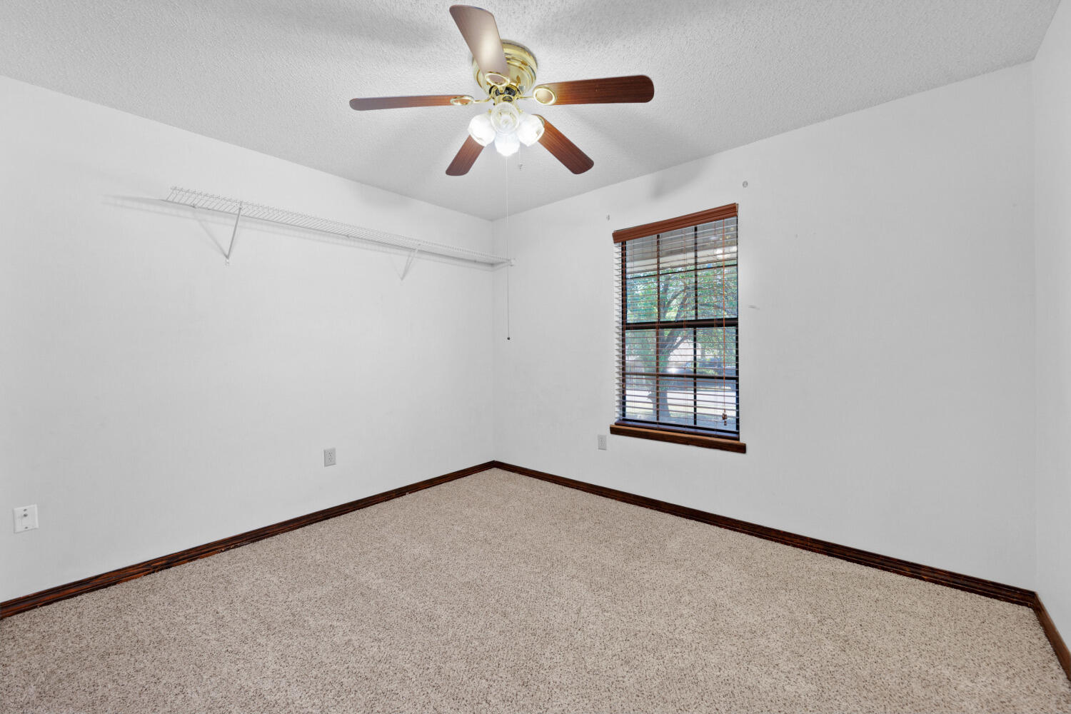 COUNTRYVIEW ESTATES 3RD ADDN - Residential