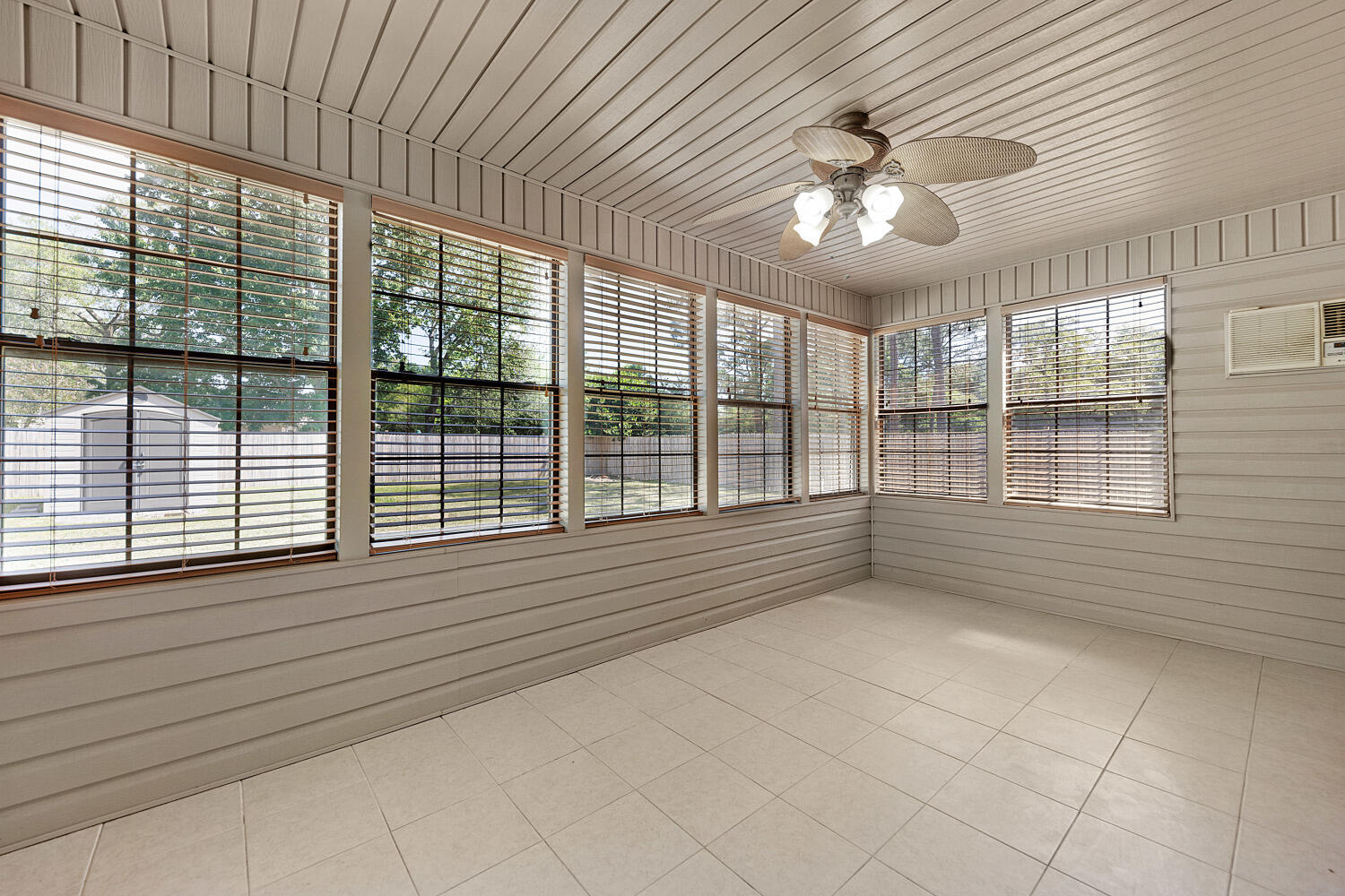 COUNTRYVIEW ESTATES 3RD ADDN - Residential