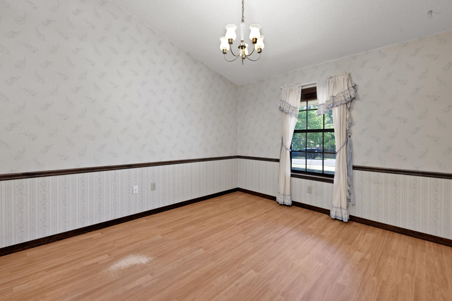 COUNTRYVIEW ESTATES 3RD ADDN - Residential