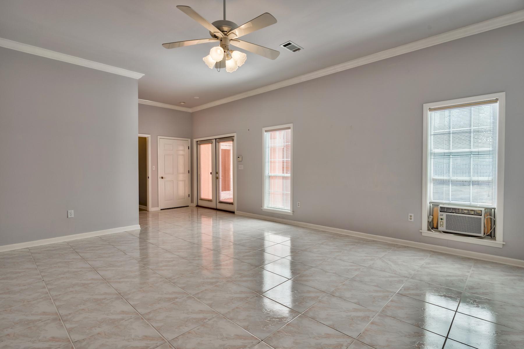 SEABREEZE 3RD ADDN - Residential