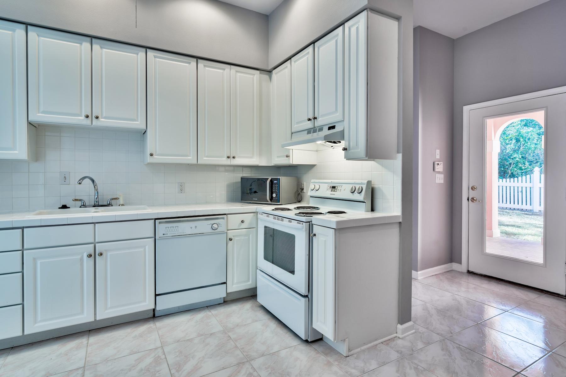 SEABREEZE 3RD ADDN - Residential