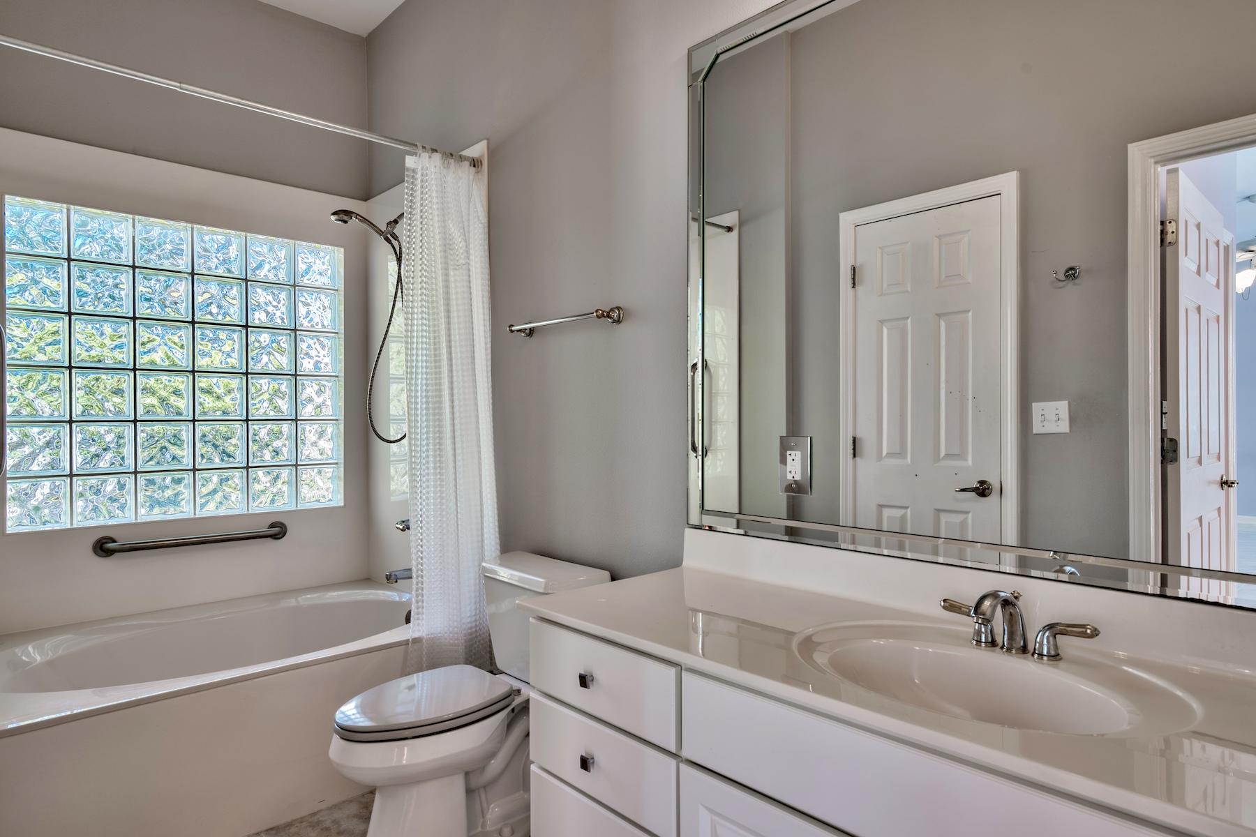 SEABREEZE 3RD ADDN - Residential