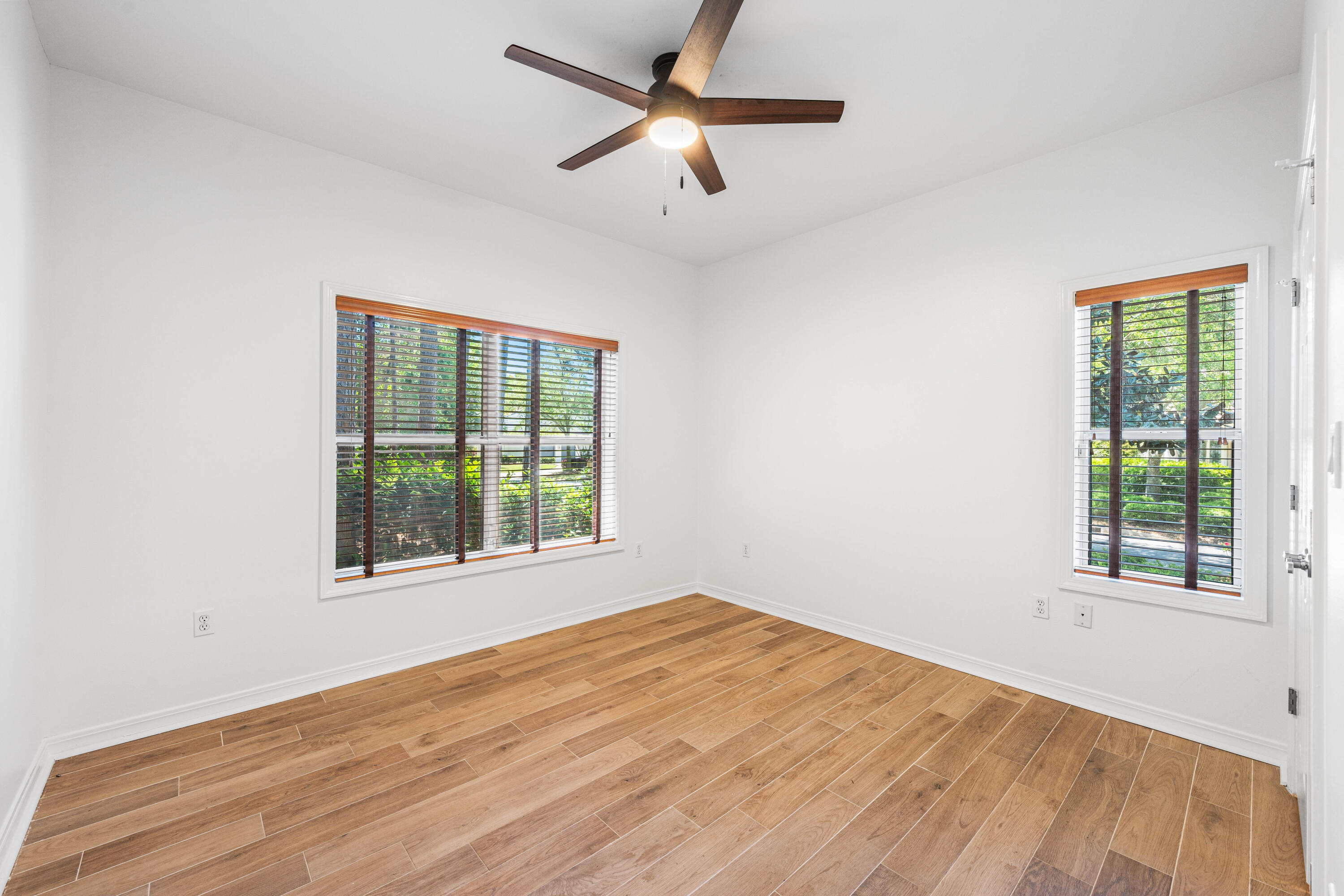 BURNT PINE - Residential