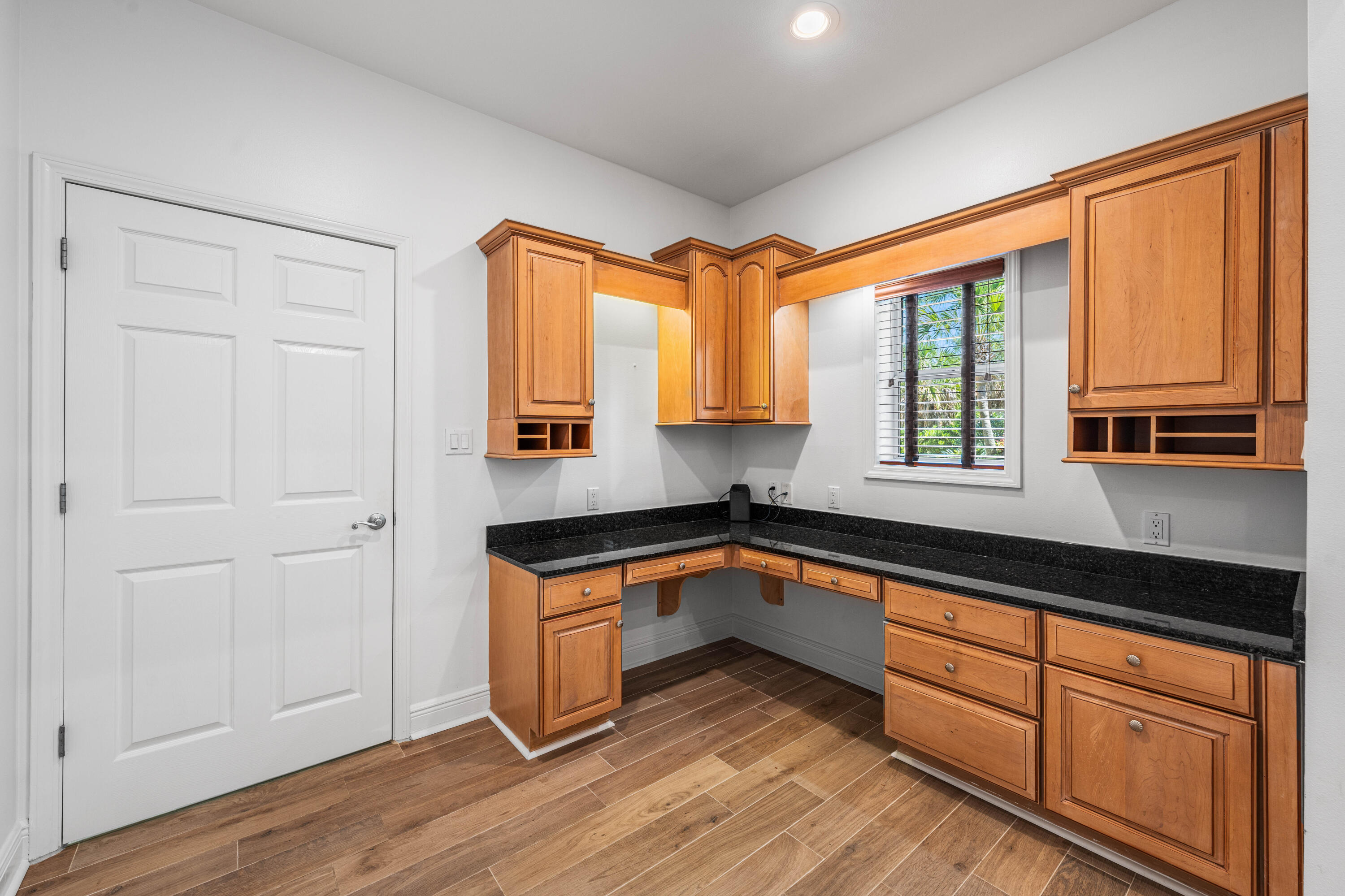 BURNT PINE - Residential