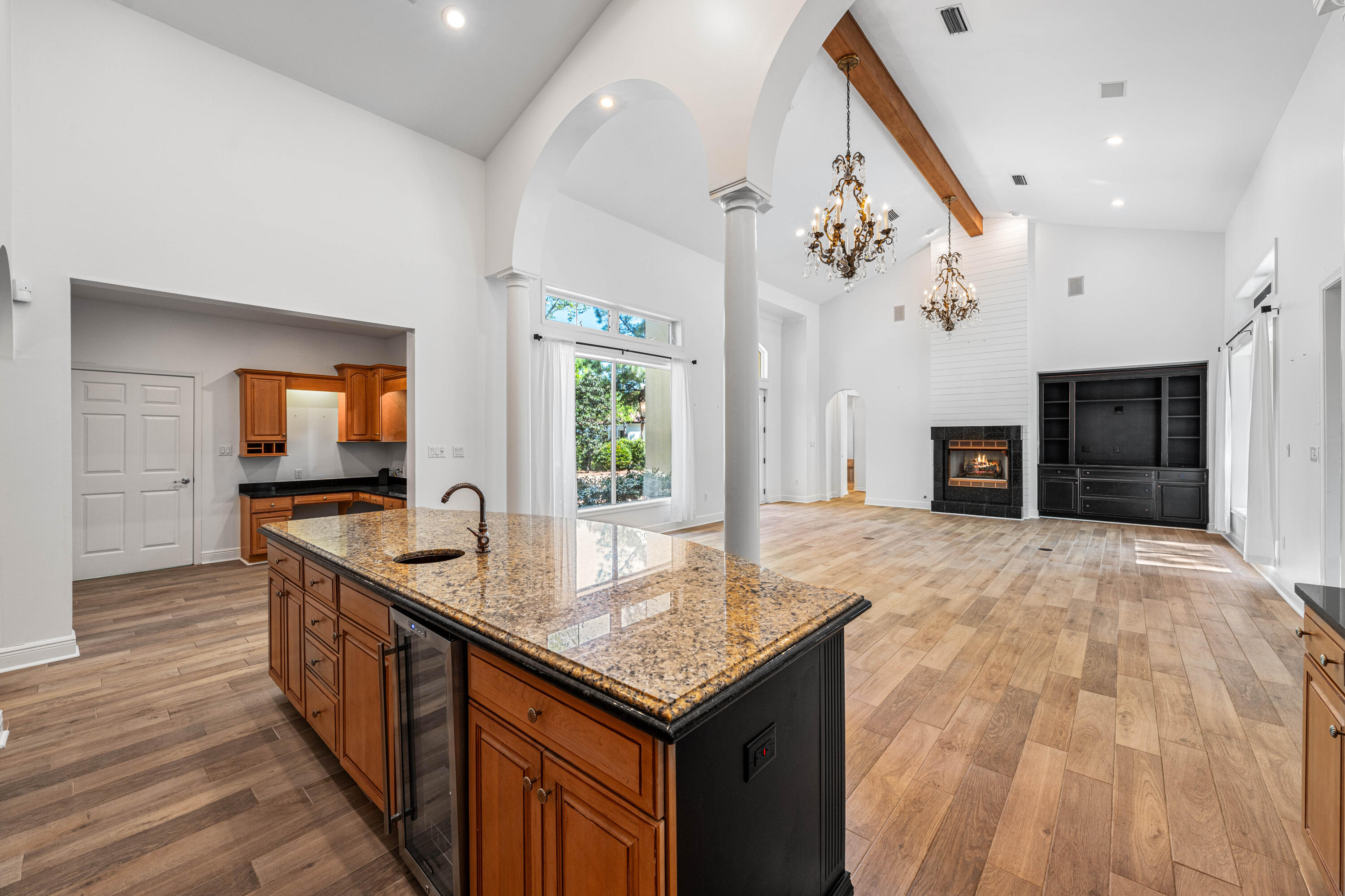 BURNT PINE - Residential