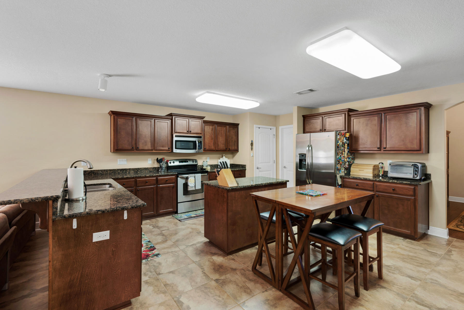 SAVANNAH PLANTATION - Residential