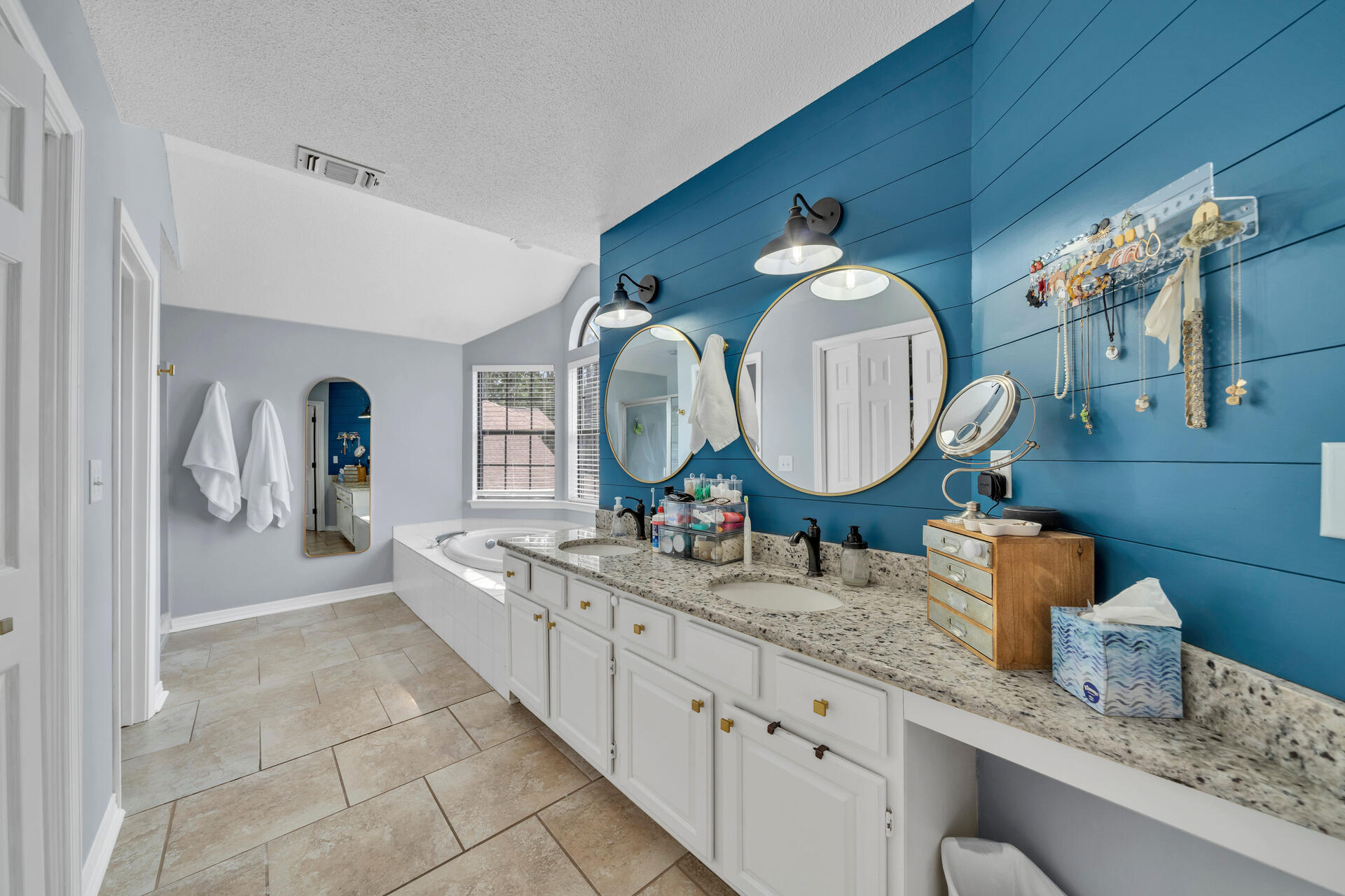 CROSSWINDS 1ST ADDN - Residential