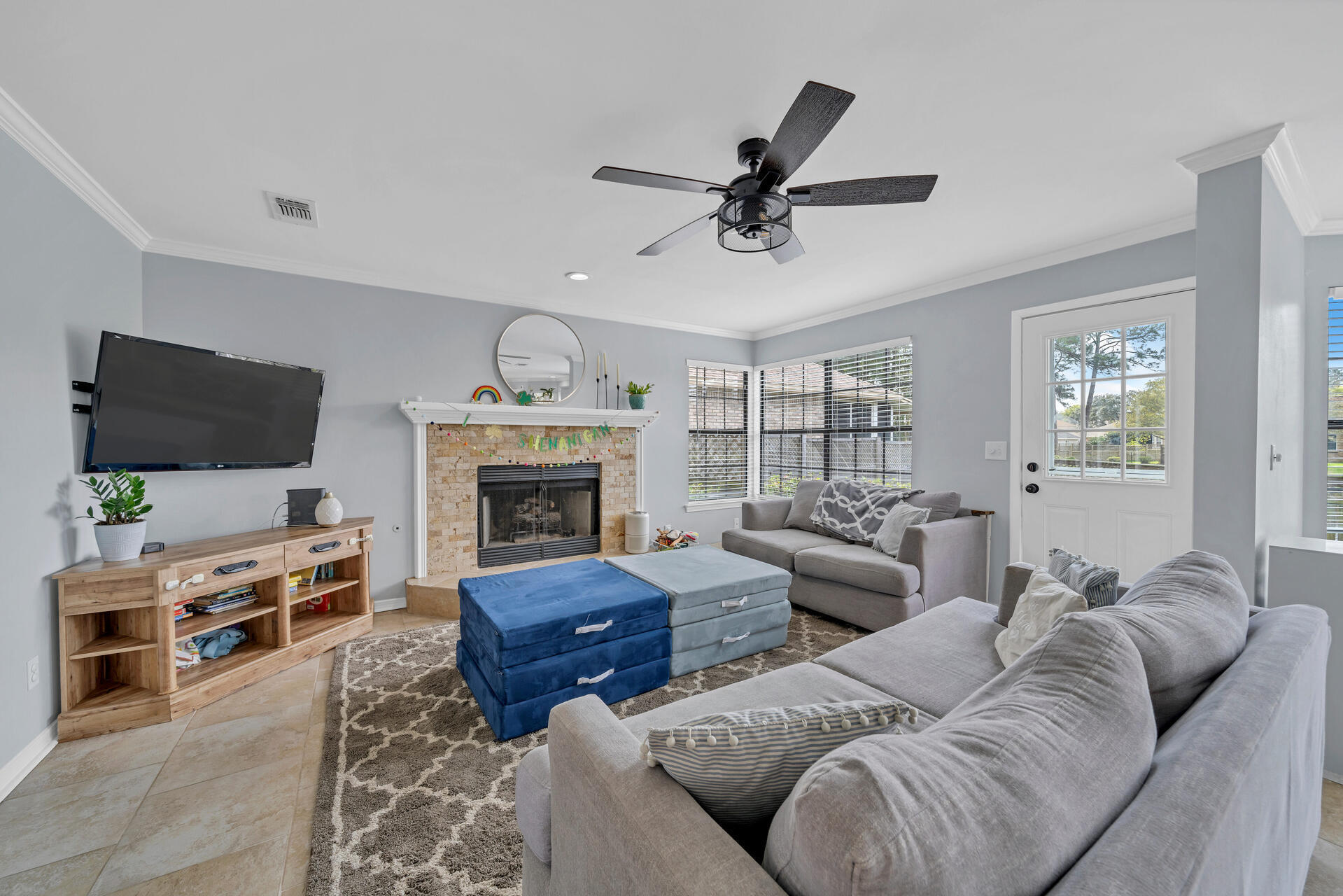 CROSSWINDS 1ST ADDN - Residential