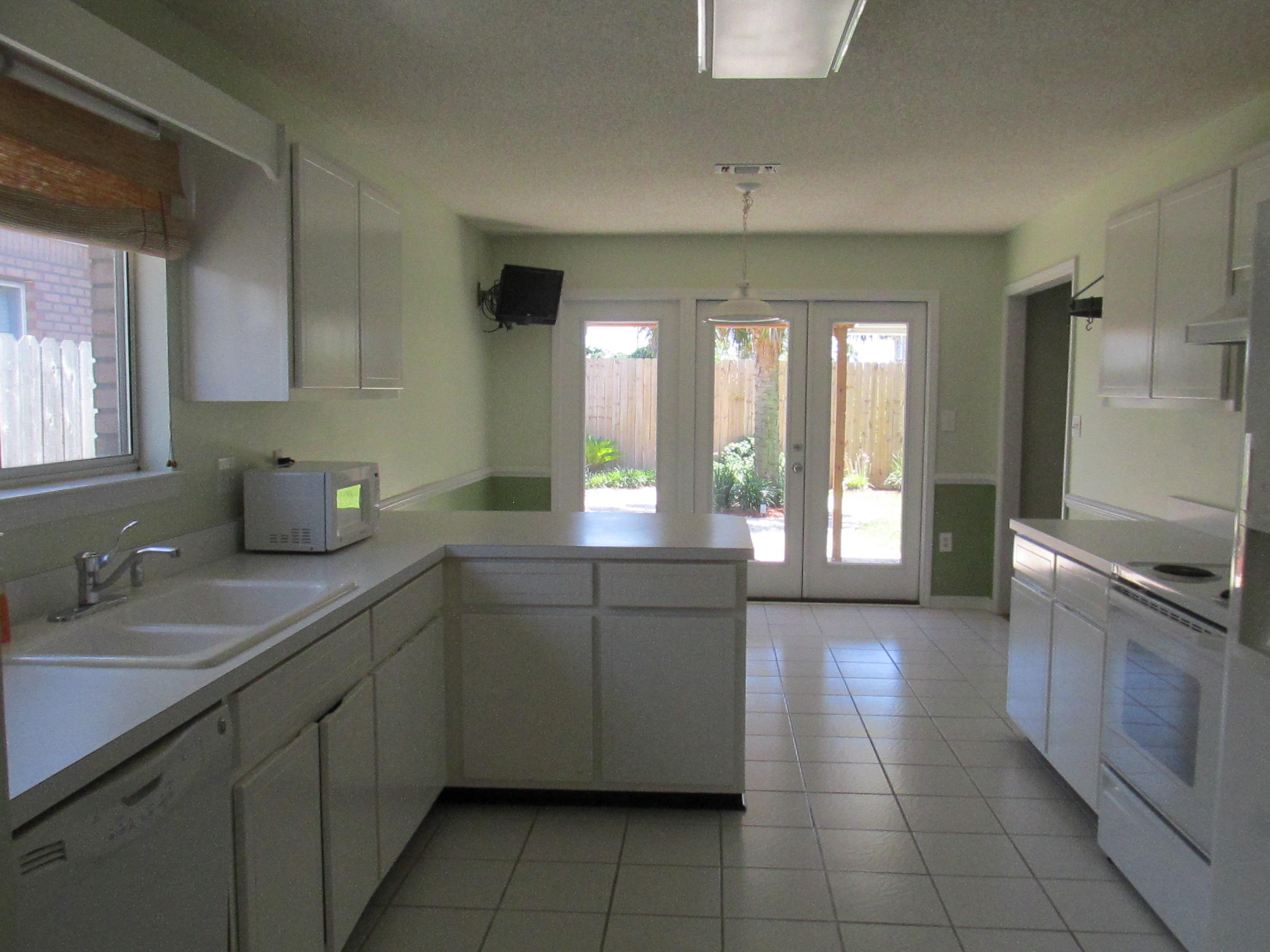 HARBOR BREEZE - Residential Lease