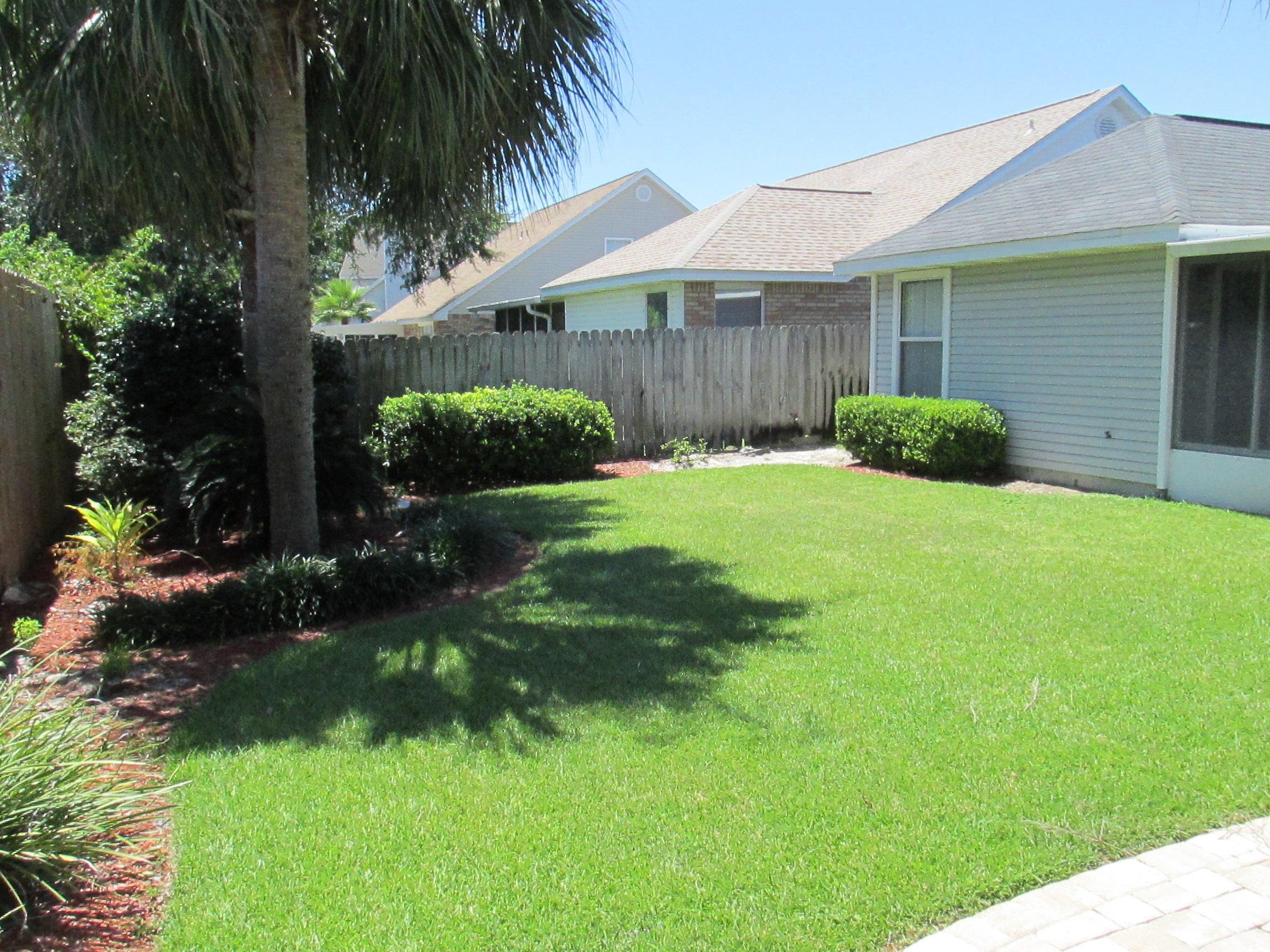 HARBOR BREEZE - Residential Lease