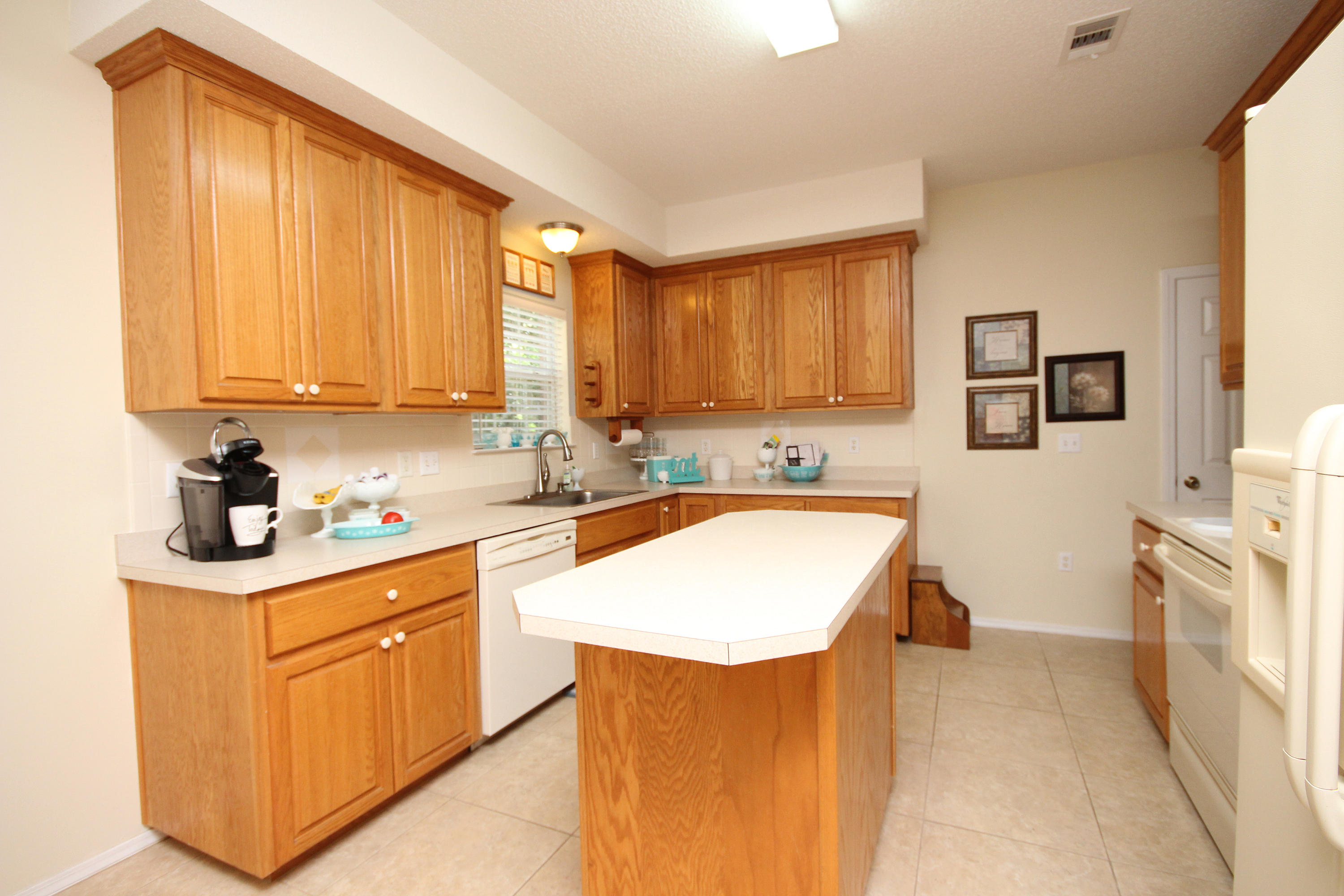 SHALIMAR COMMONS LOT 26 - Residential