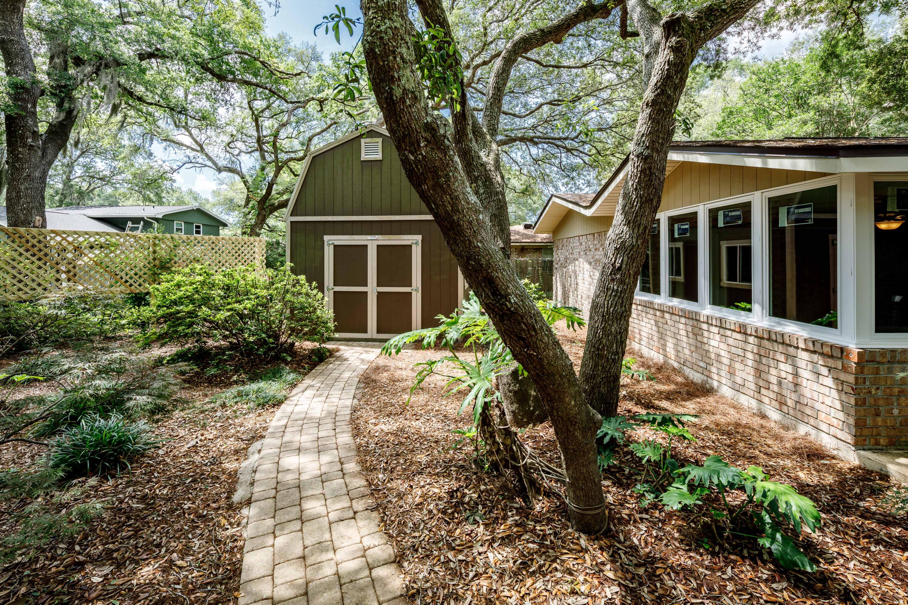 CHELSEA WOODS - Residential