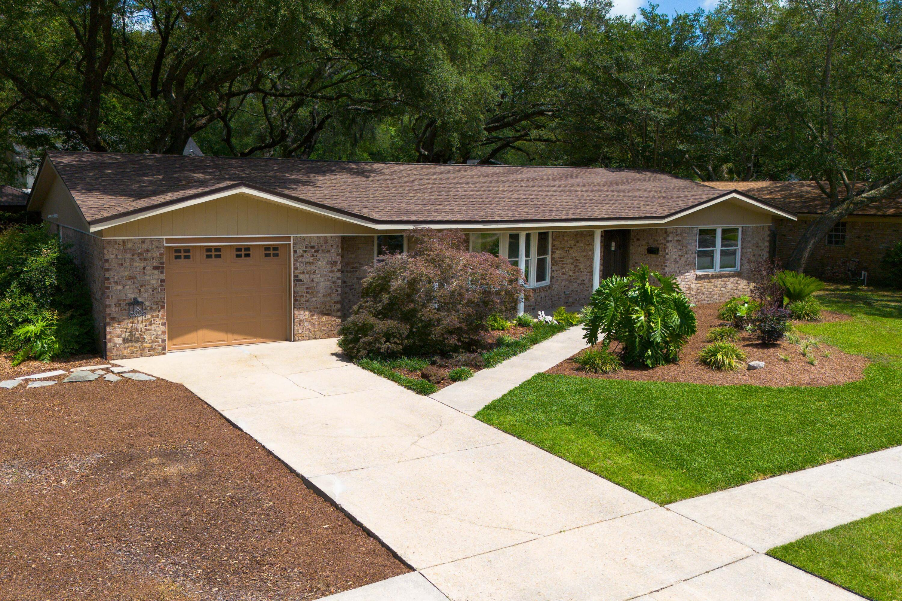 CHELSEA WOODS - Residential