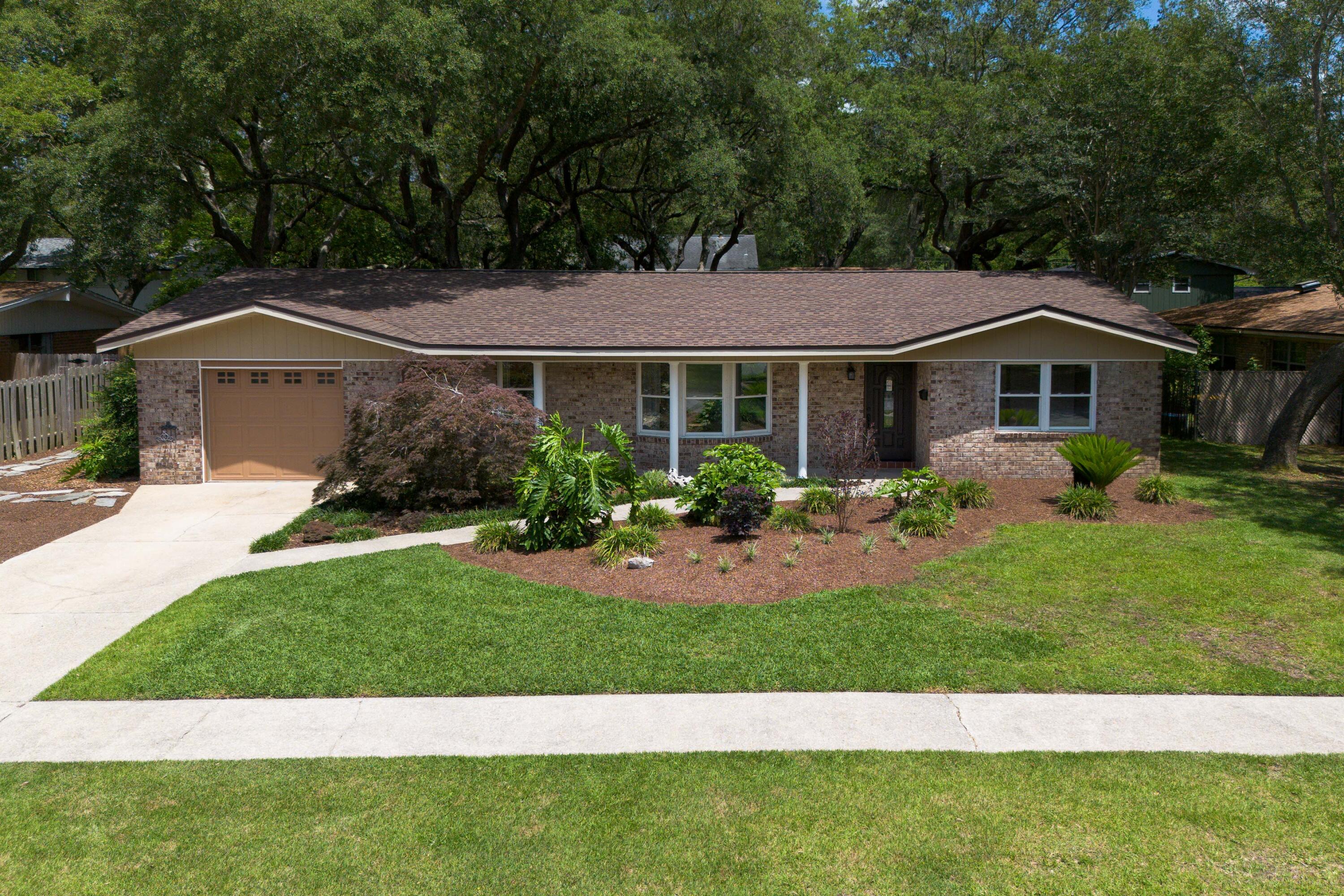 CHELSEA WOODS - Residential