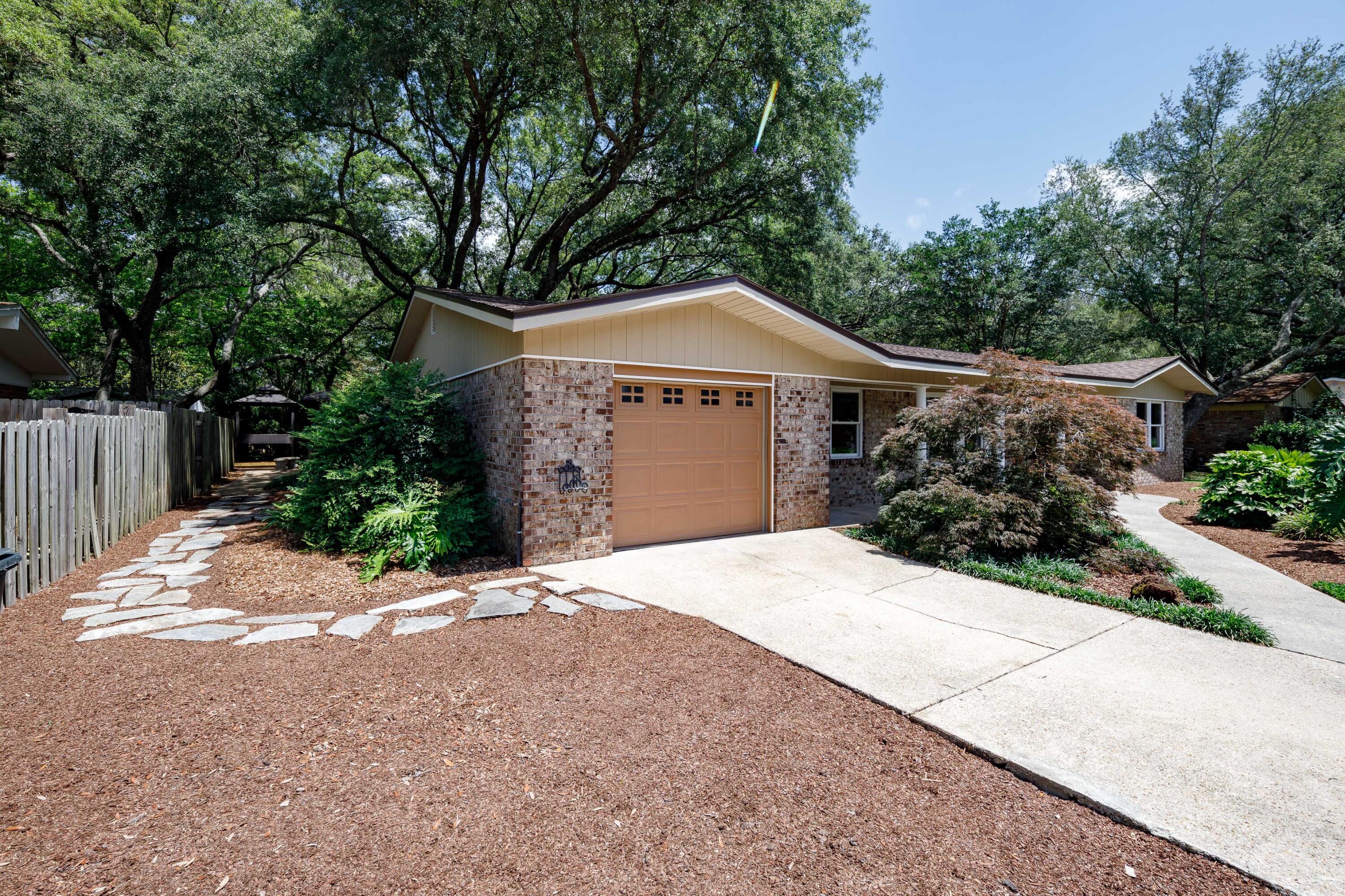 CHELSEA WOODS - Residential