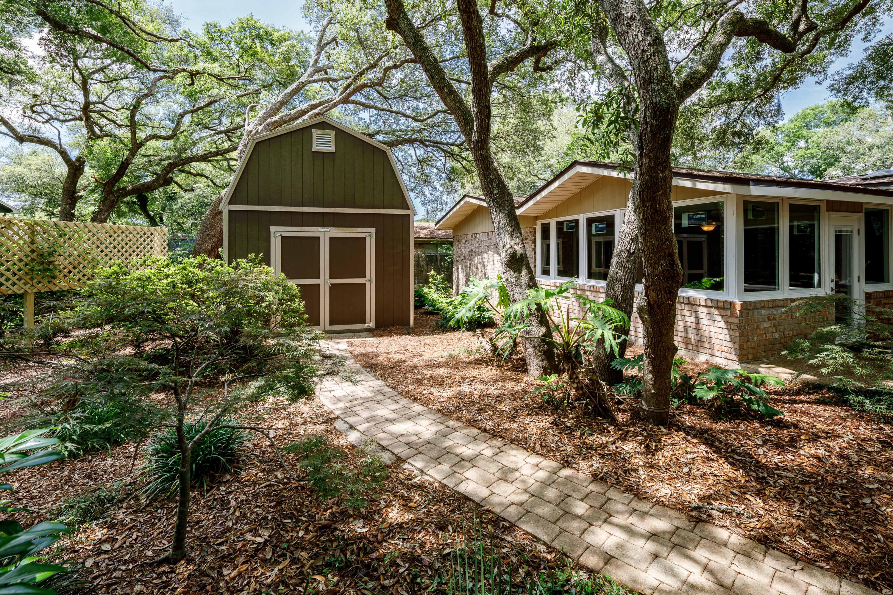 CHELSEA WOODS - Residential