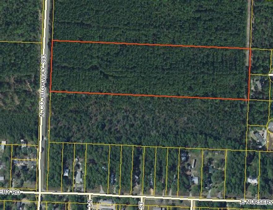 Vacant land just north of Highway 98. Perfect for agricultural use, excess land and residential possibilities. Owner is willing to finance.
