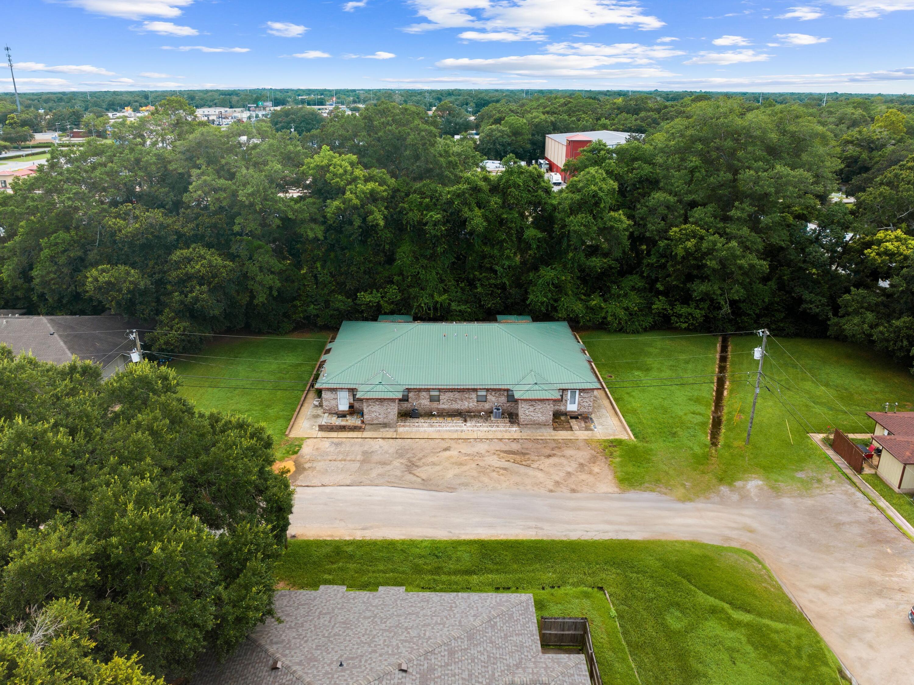 NO RECORDED SUBDIVISION - Residential