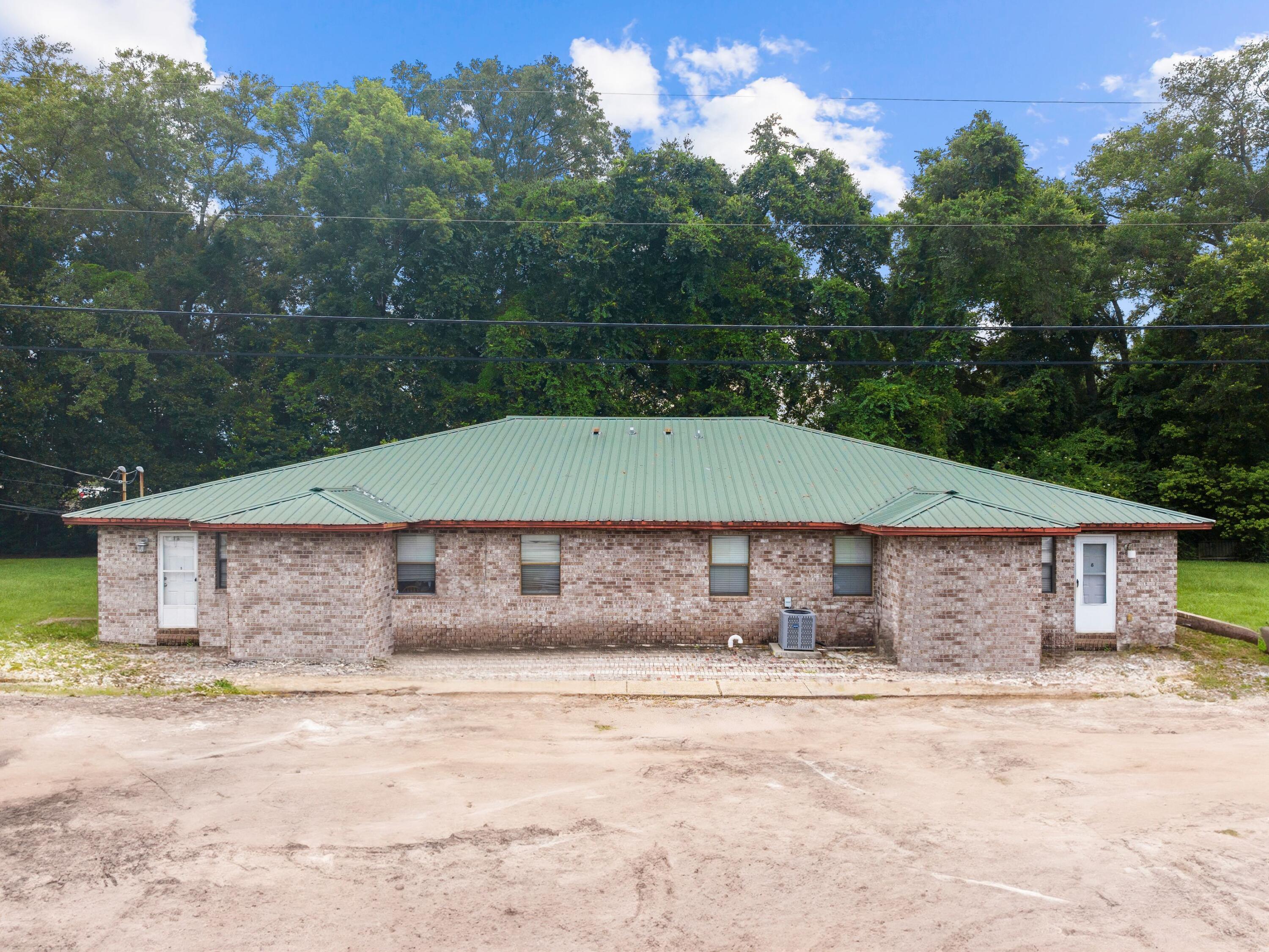 NO RECORDED SUBDIVISION - Residential