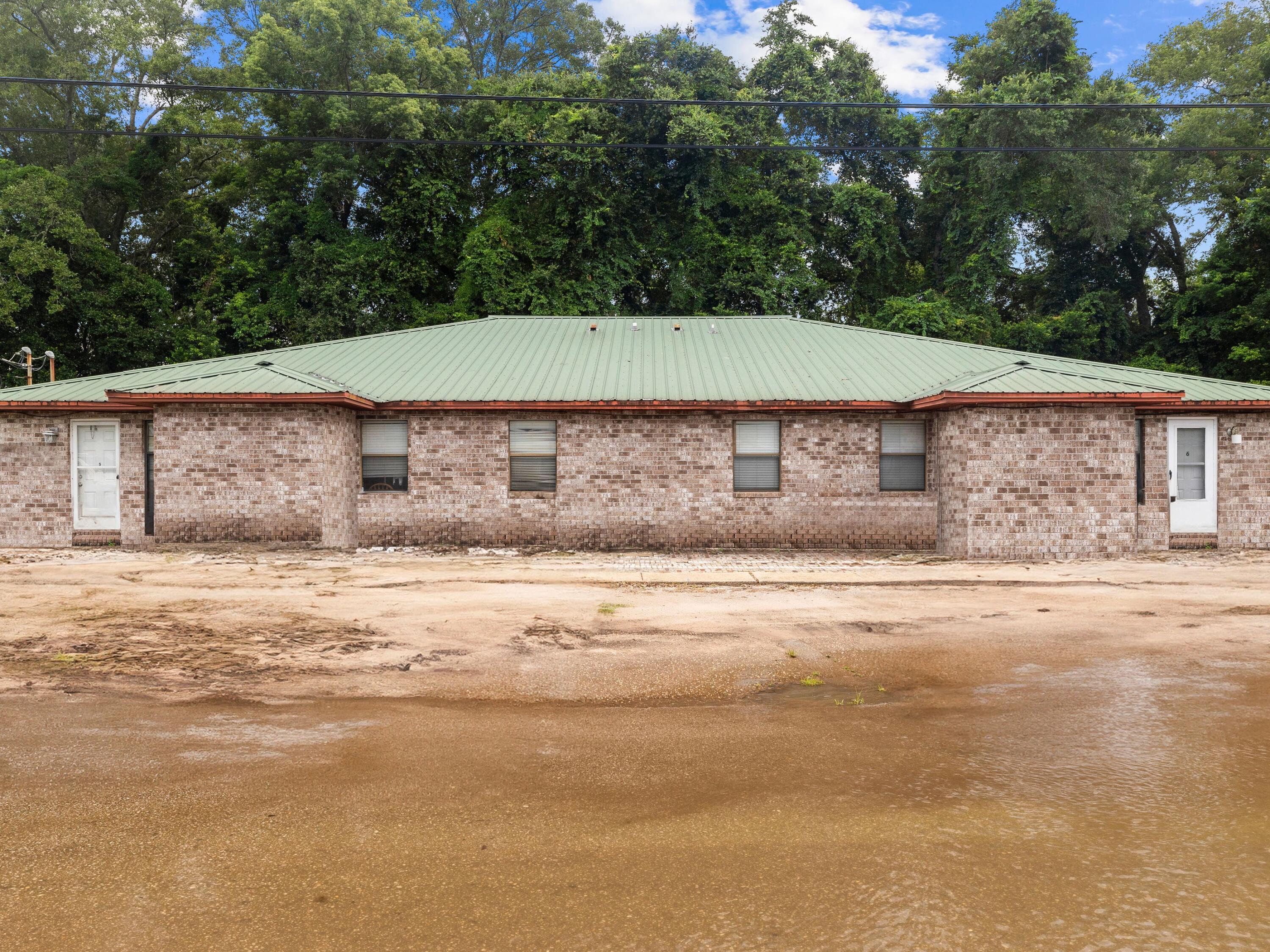 NO RECORDED SUBDIVISION - Residential