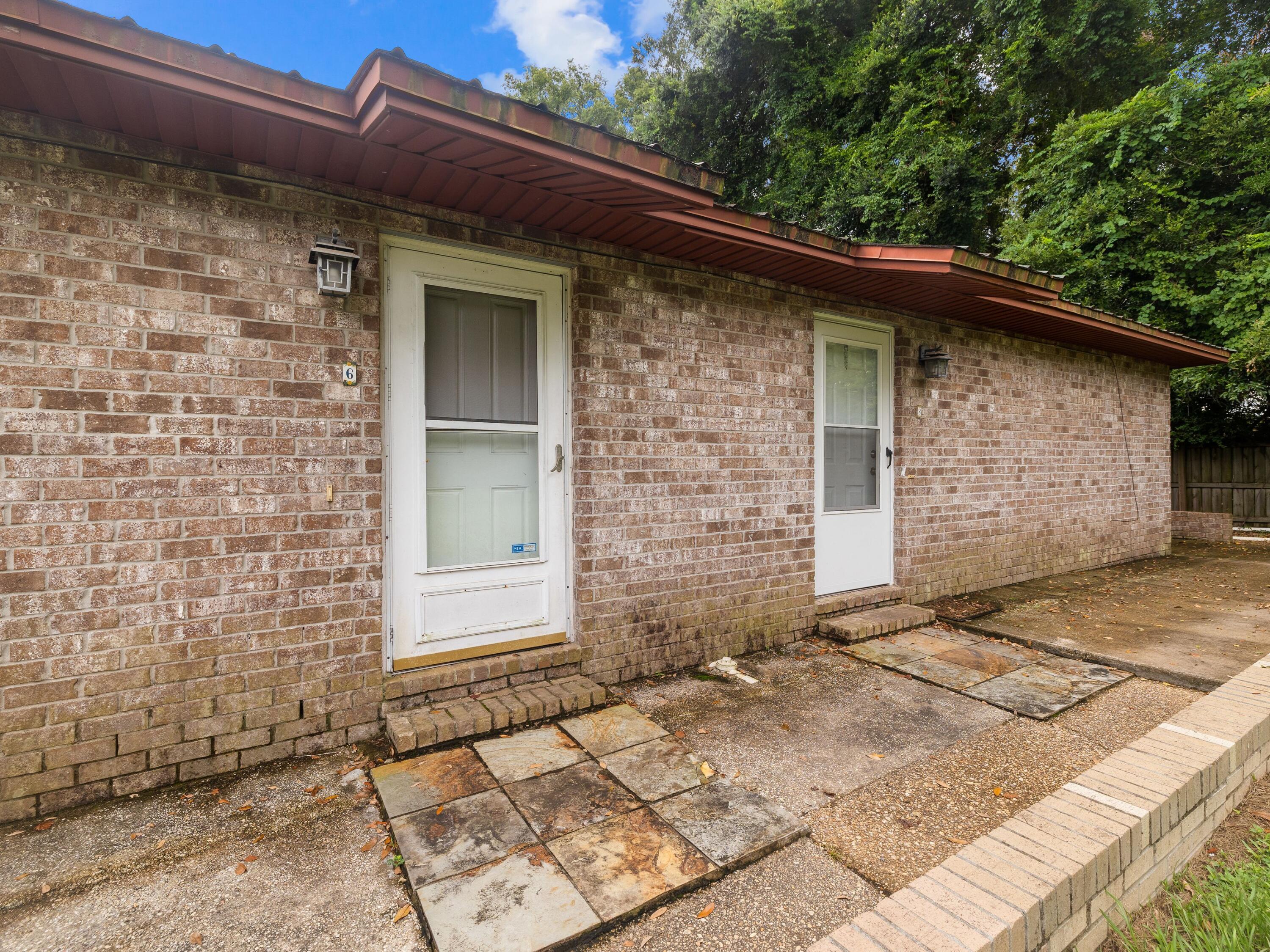 NO RECORDED SUBDIVISION - Residential