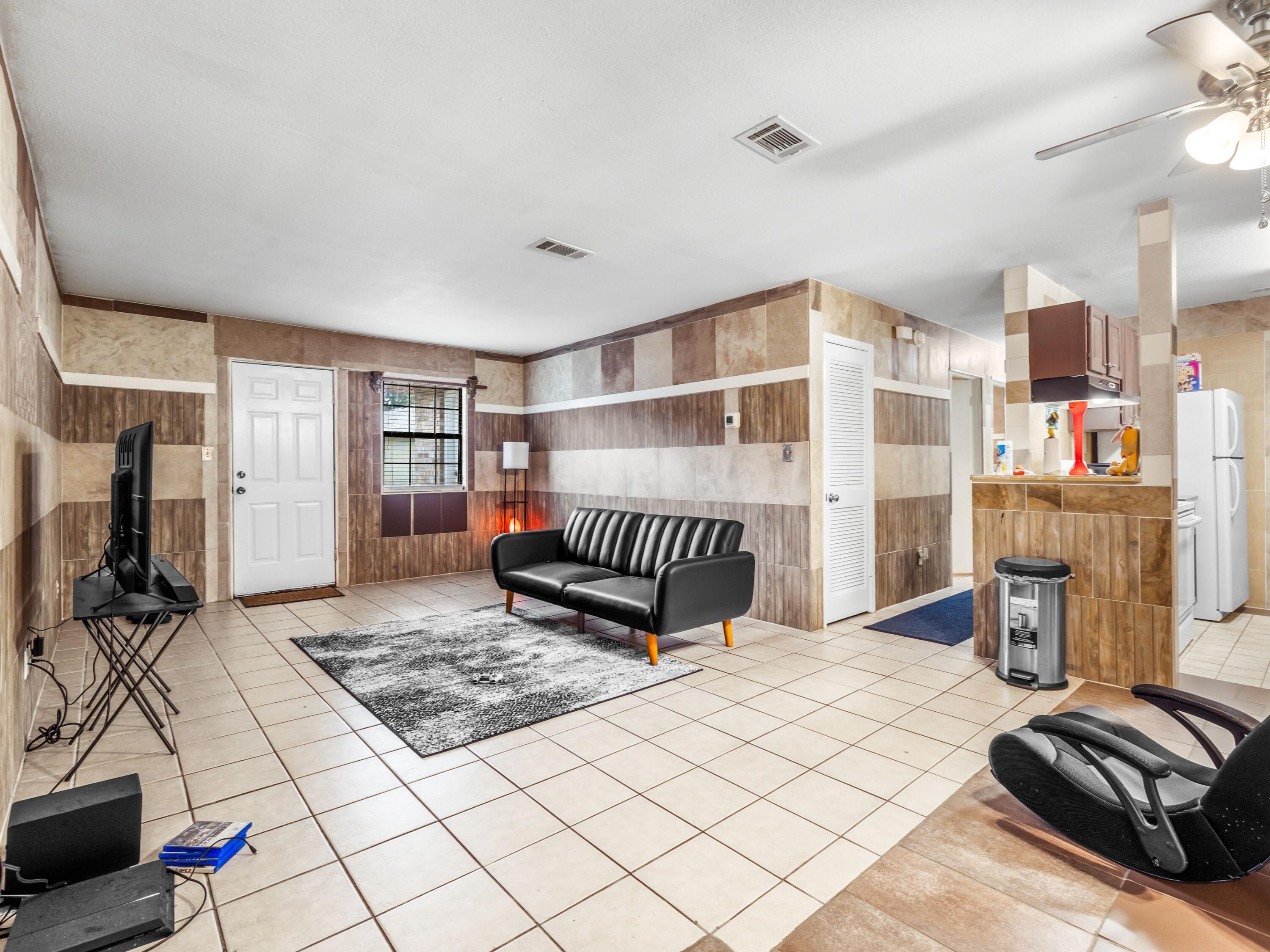 NO RECORDED SUBDIVISION - Residential