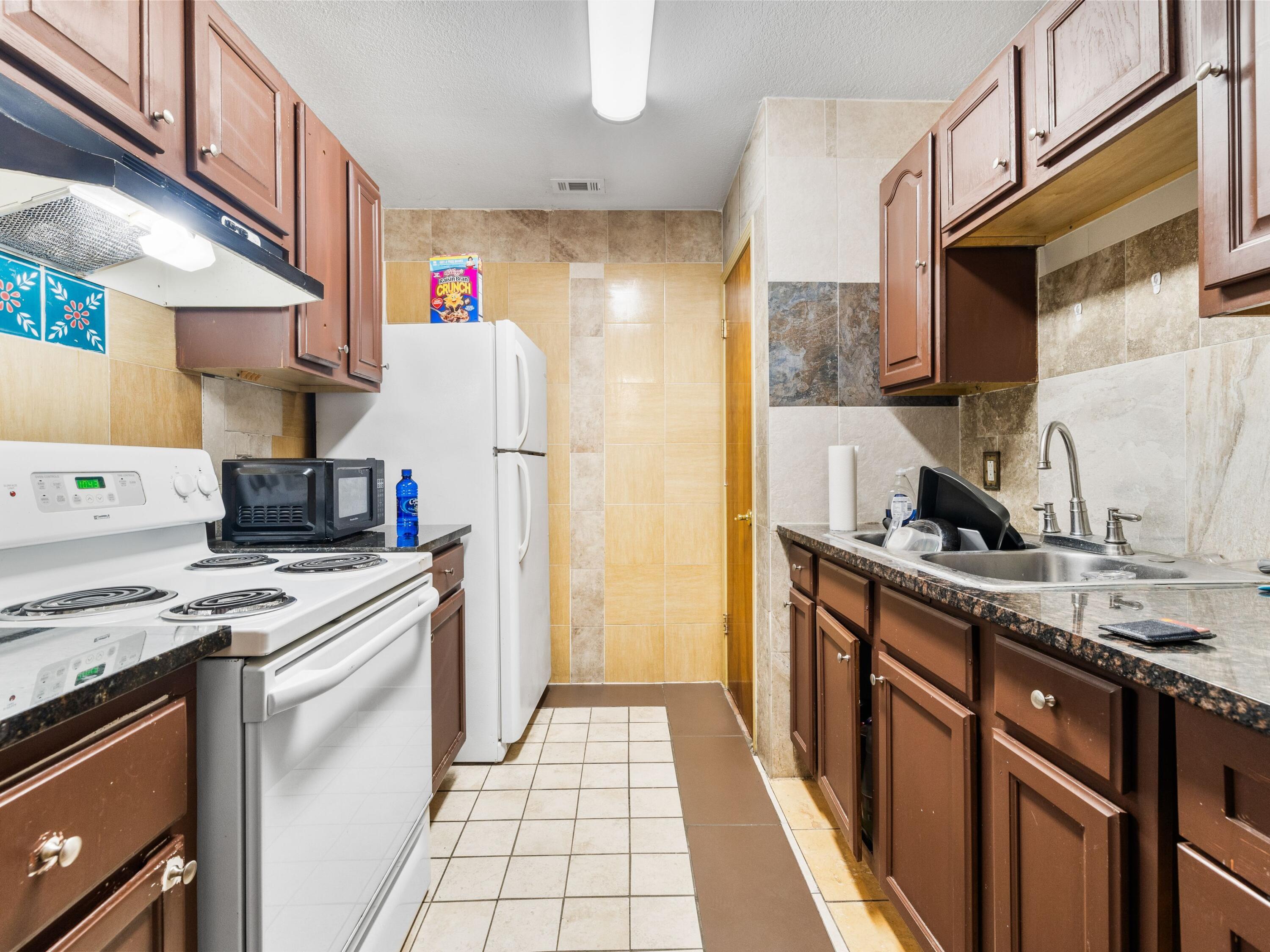 NO RECORDED SUBDIVISION - Residential