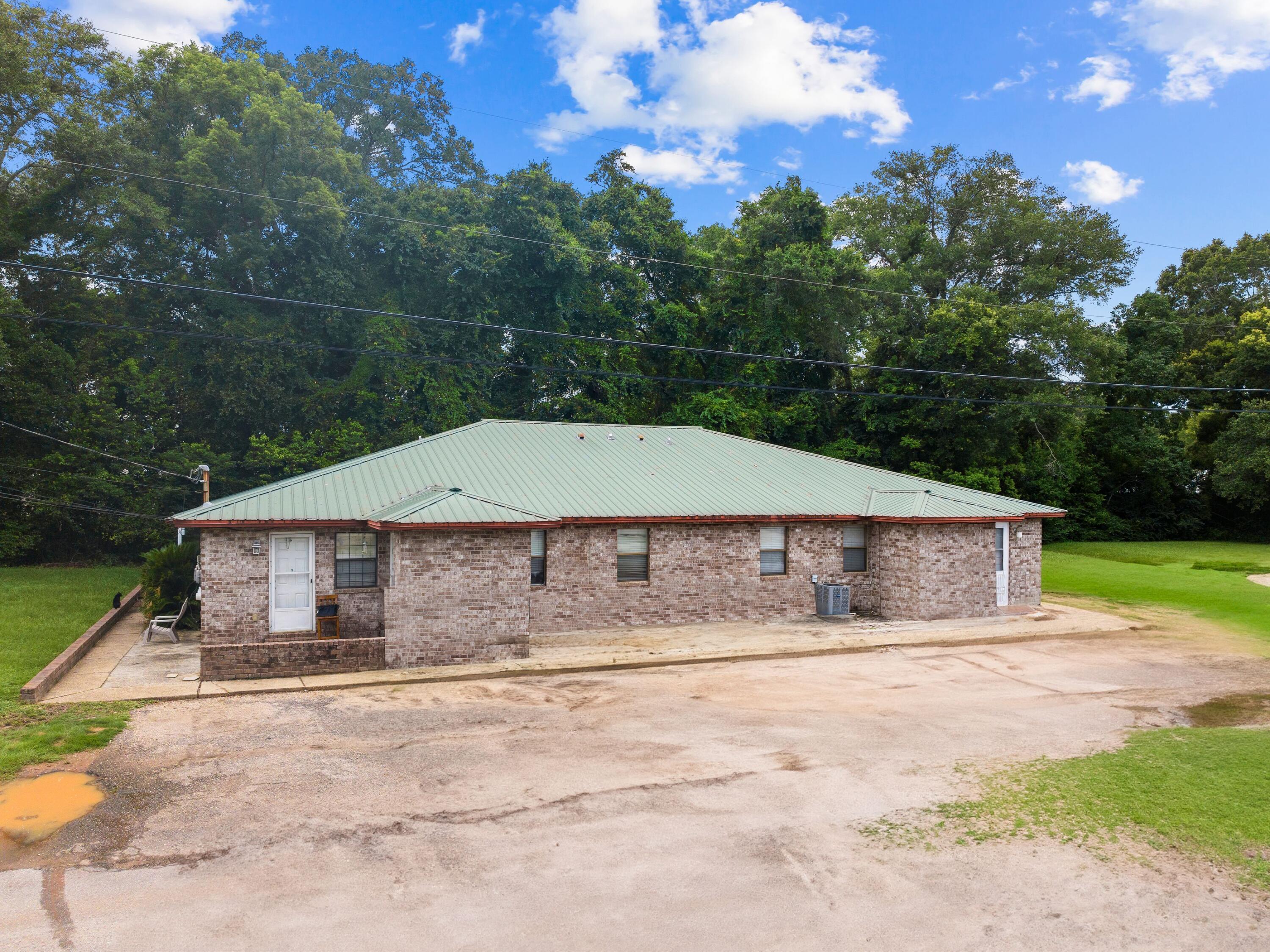 NO RECORDED SUBDIVISION - Residential