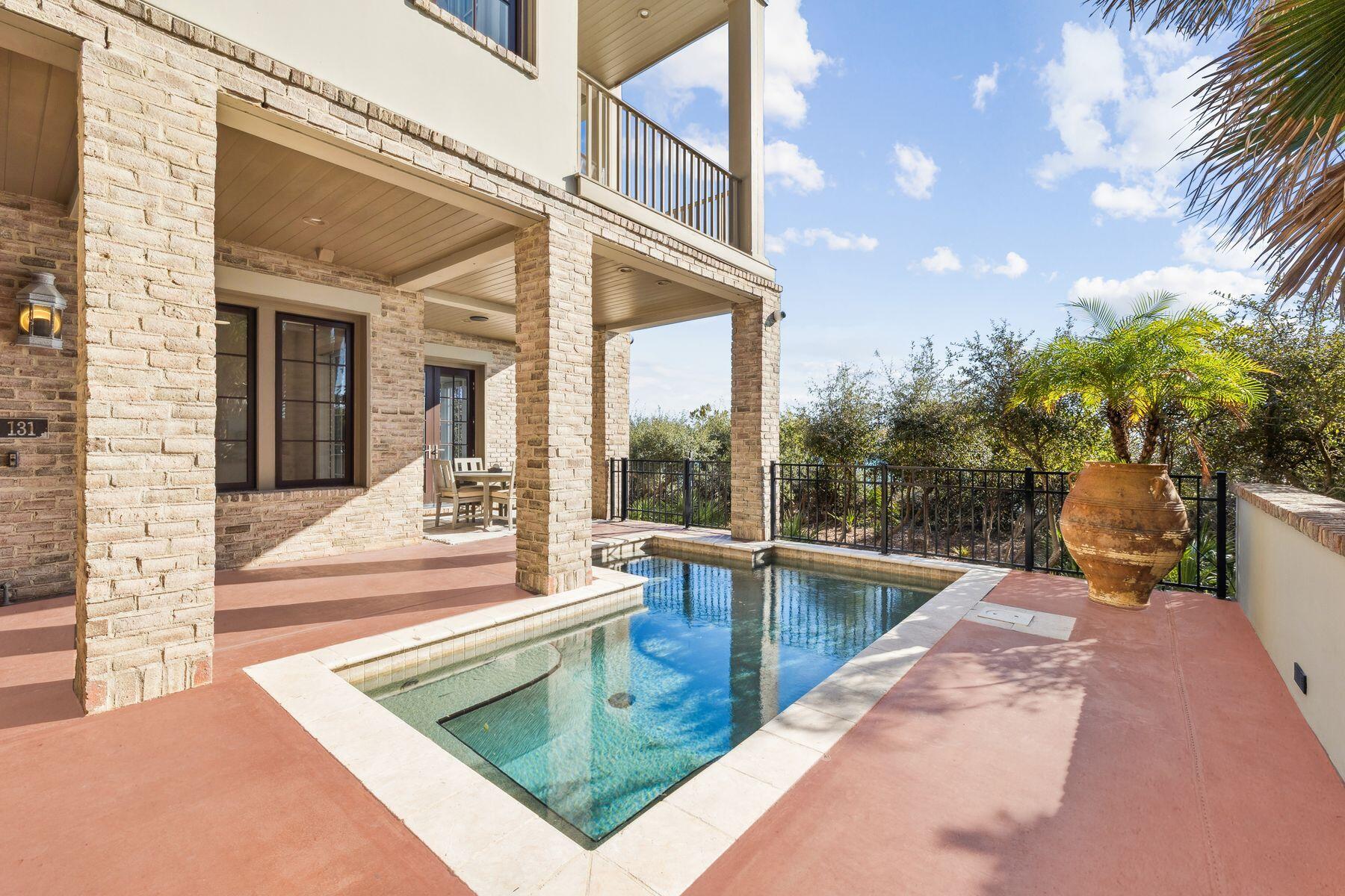 RETREAT THE - Residential