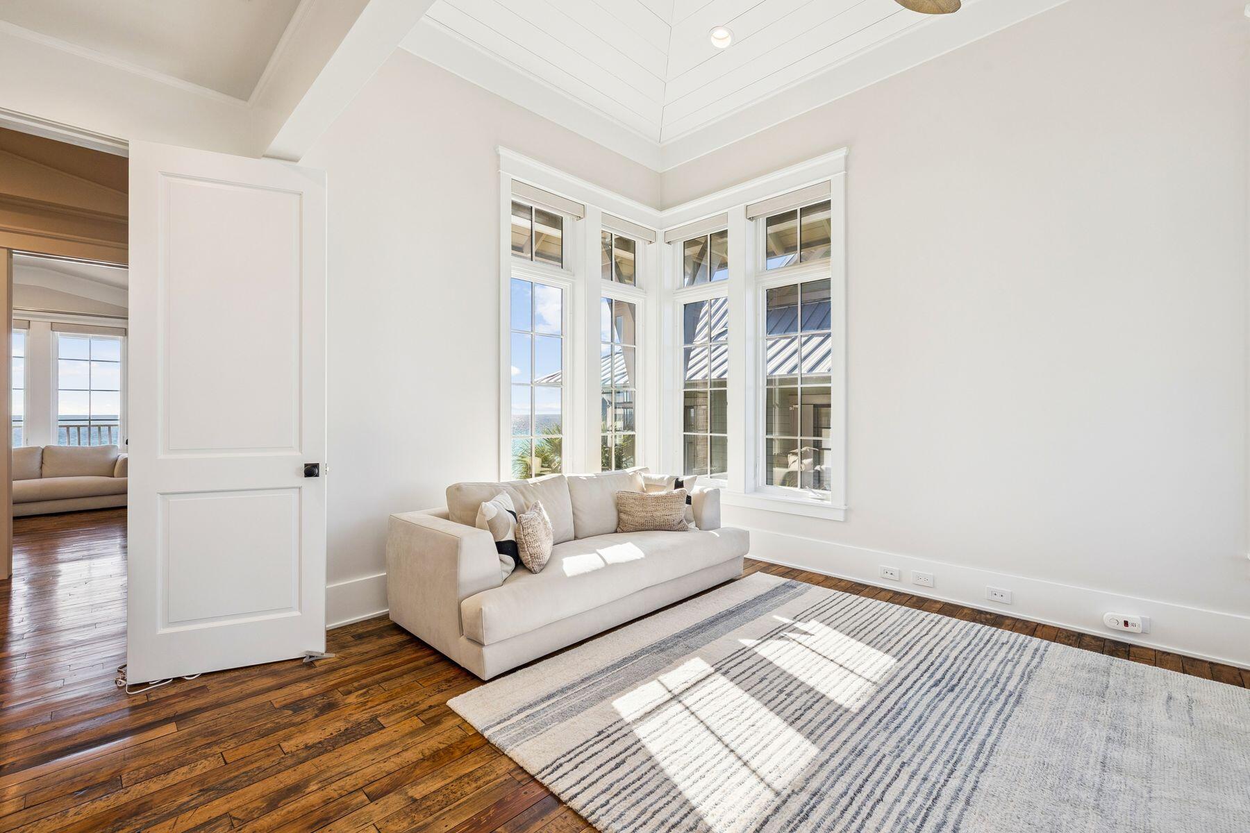 RETREAT THE - Residential