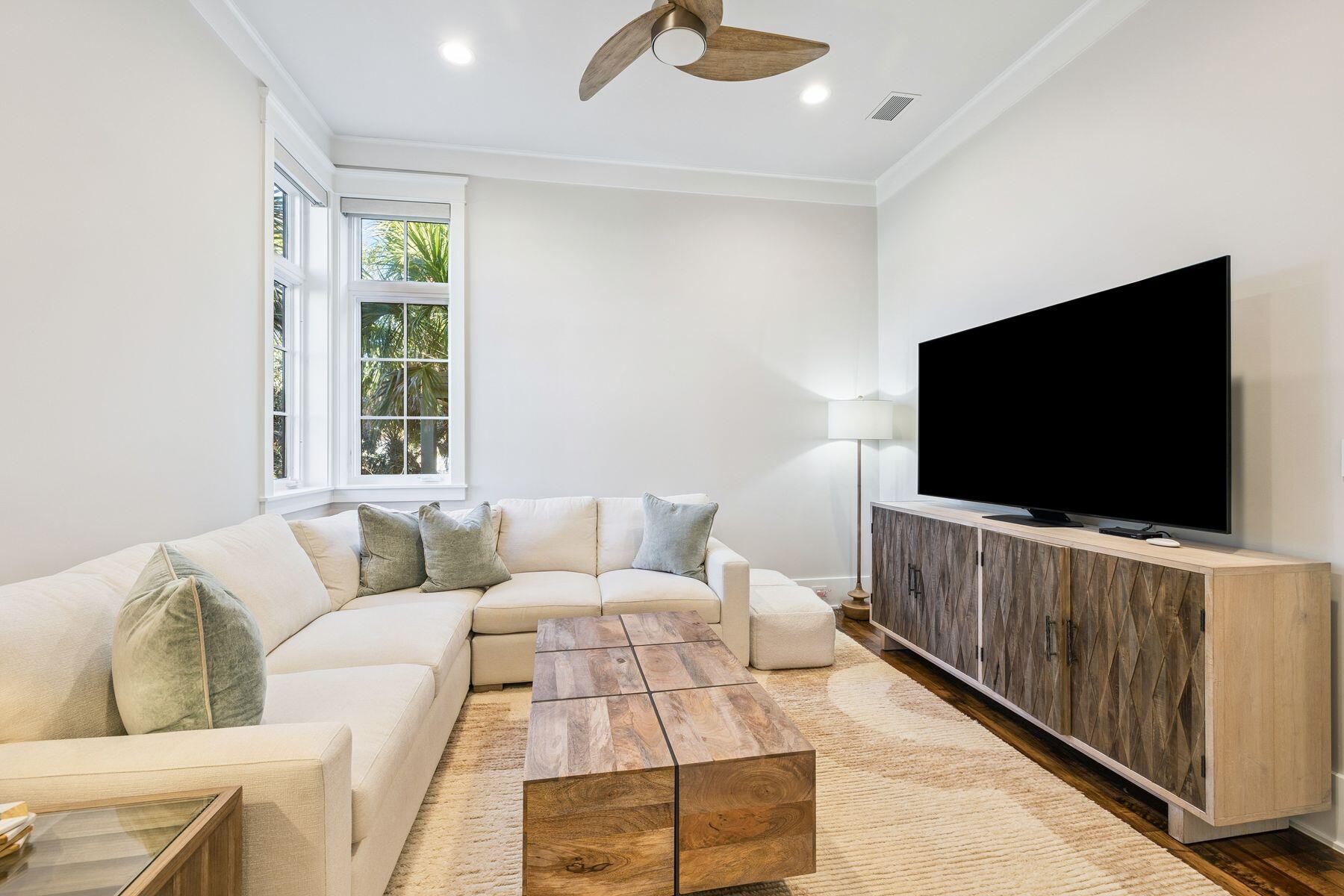 RETREAT THE - Residential