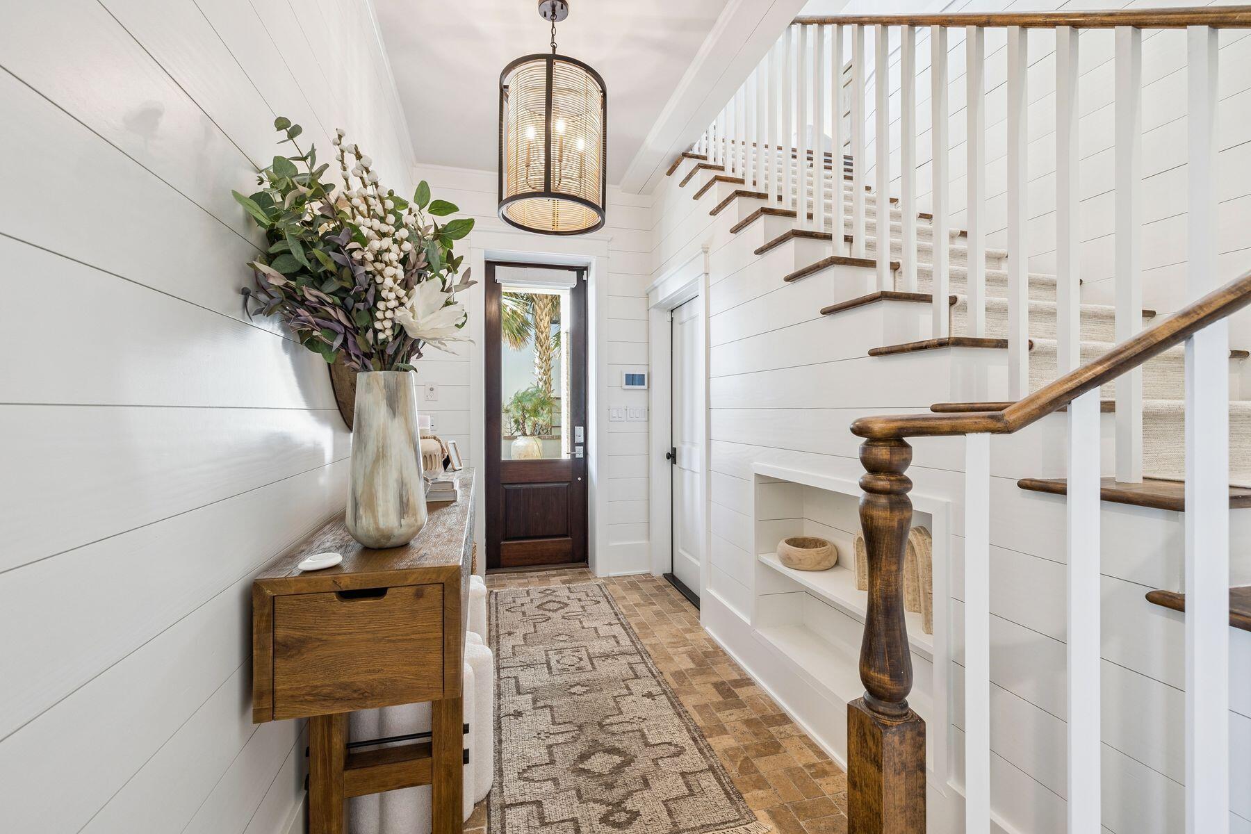 RETREAT THE - Residential