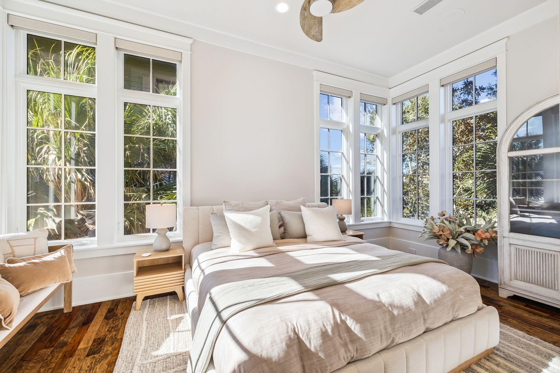 RETREAT THE - Residential