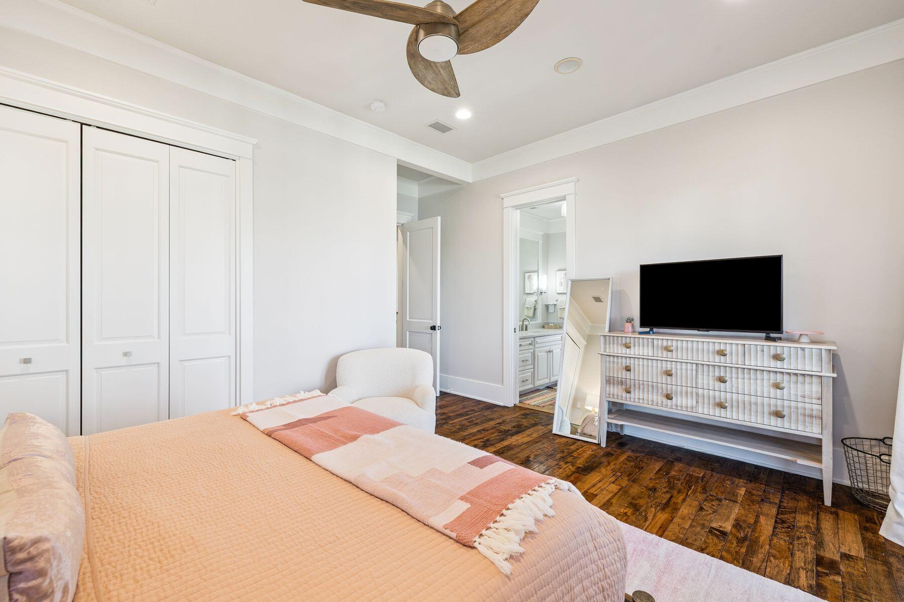 RETREAT THE - Residential