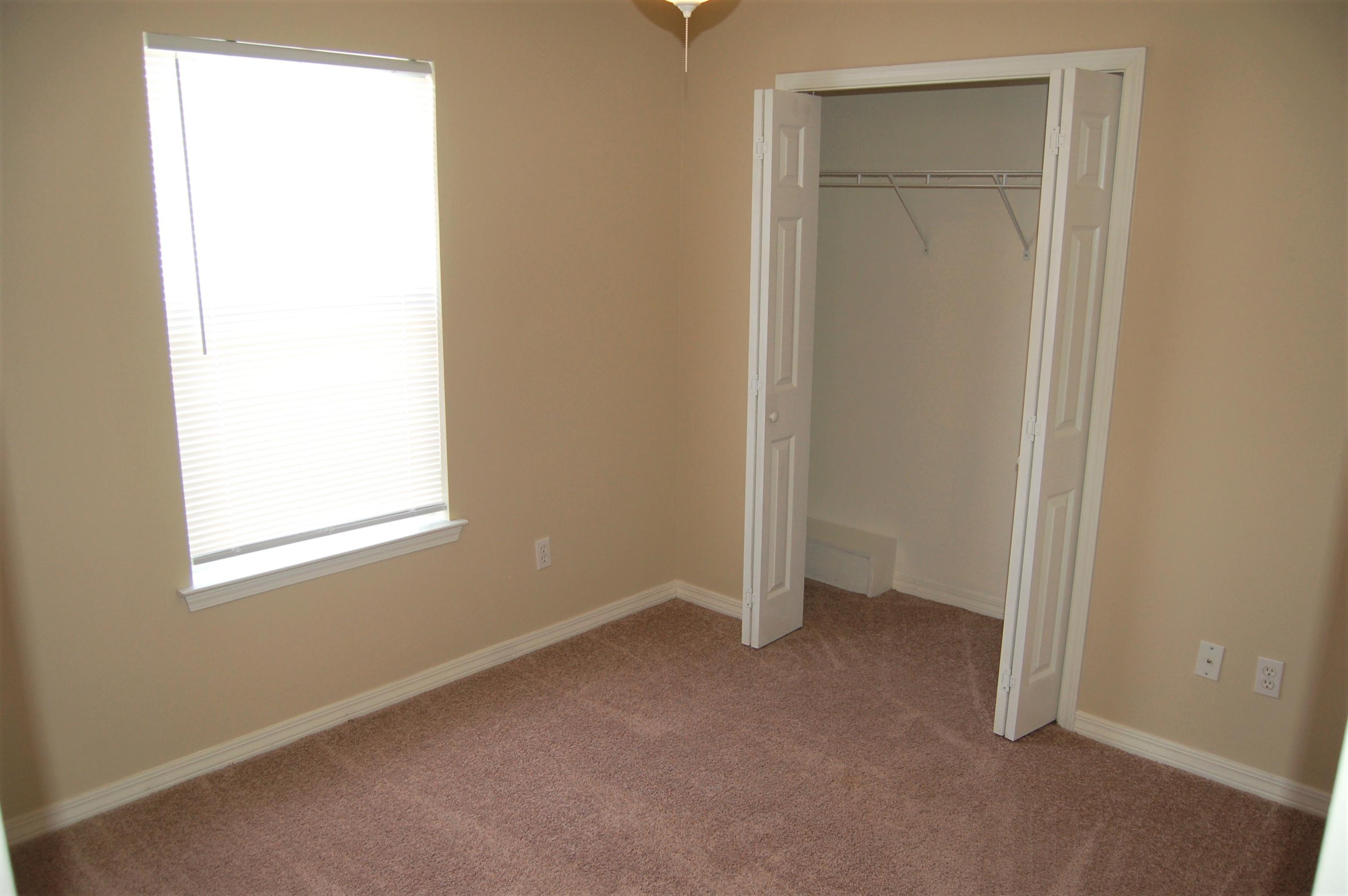 VINEYARD THE - Residential