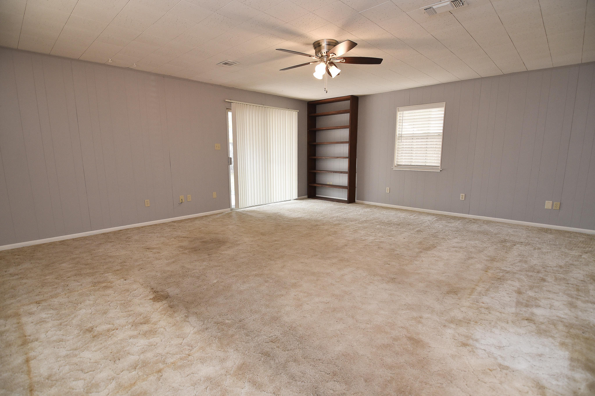 CAROL ANNE MANOR - Residential