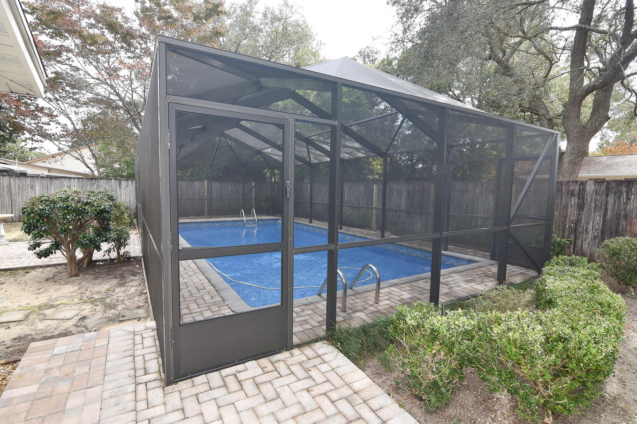 CAROL ANNE MANOR - Residential