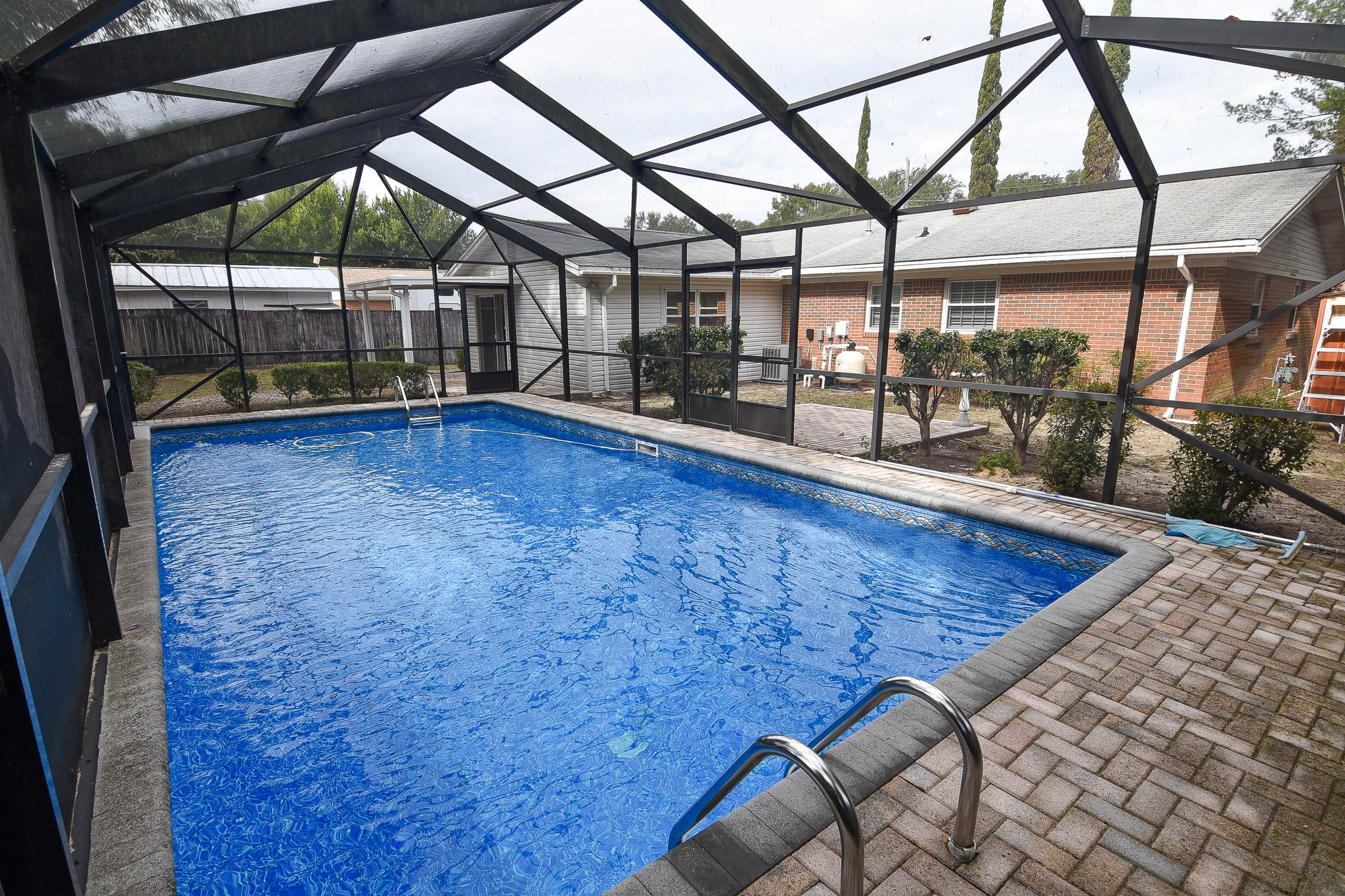 CAROL ANNE MANOR - Residential