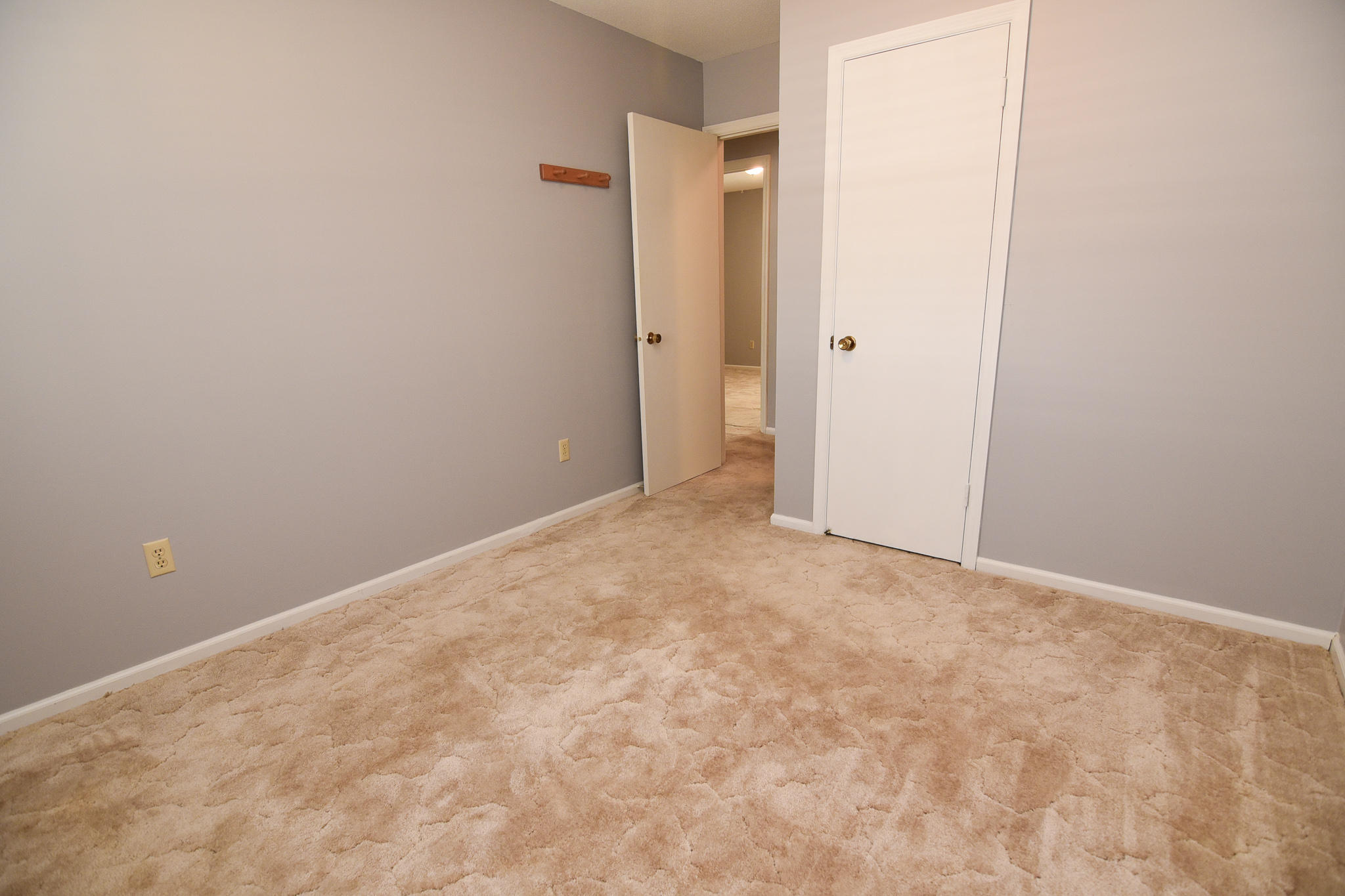 CAROL ANNE MANOR - Residential