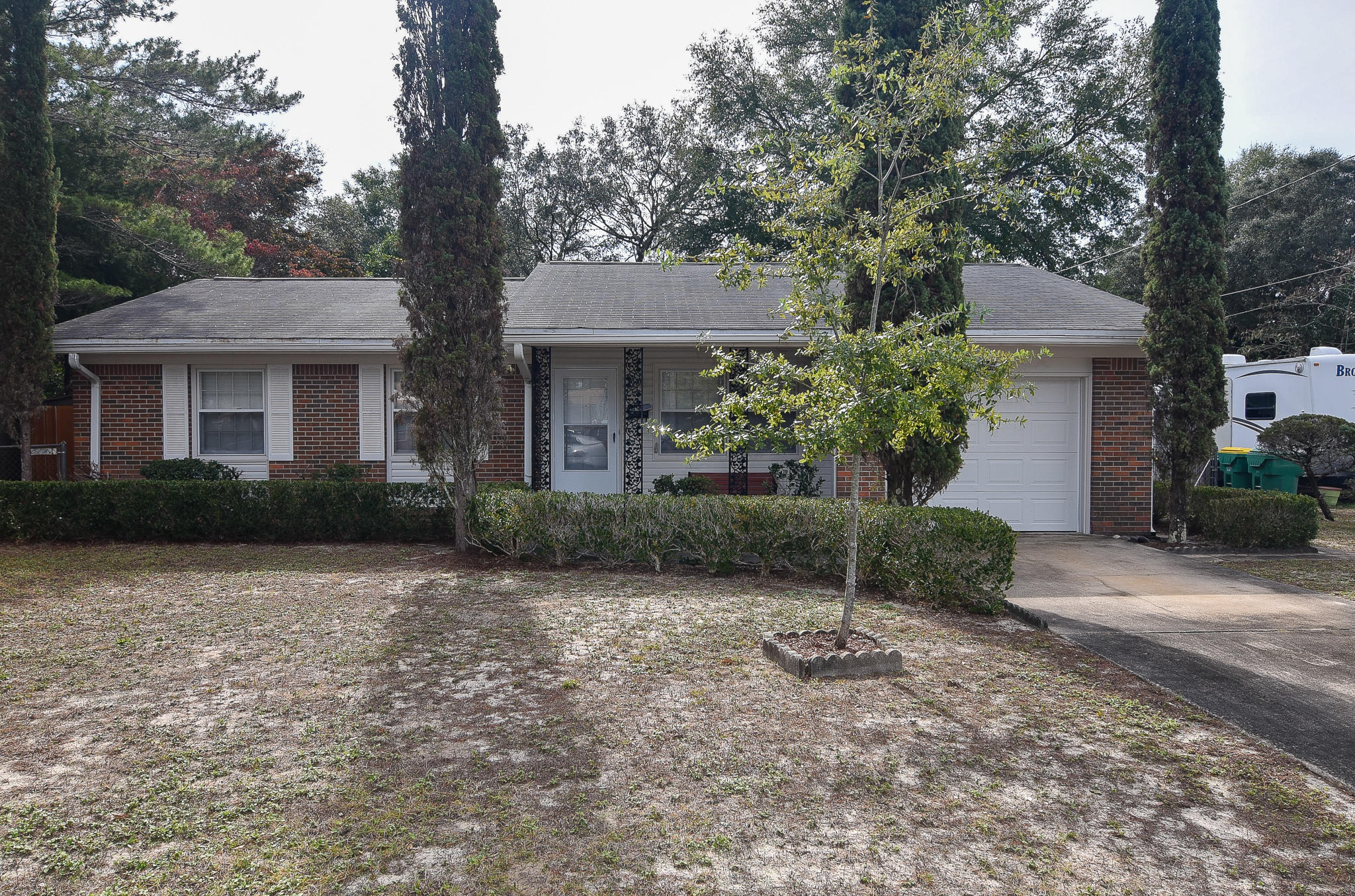 CAROL ANNE MANOR - Residential