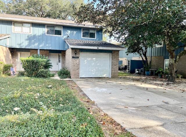 End unit town home with access to a private dock! Downstairs you will find an open floor plan with the living room, dining area, and kitchen all open to each other. In the living room there is a stone fire place and sliding glass door that leads to an open patio overlooking the courtyard. All three bedrooms and two full bathrooms are located upstairs.. Just a short stroll through the courtyard takes you to the private dock overlooking the beautiful Boggy Bayou. Pets may be considered pending approval and a pet fee. No inside smoking.