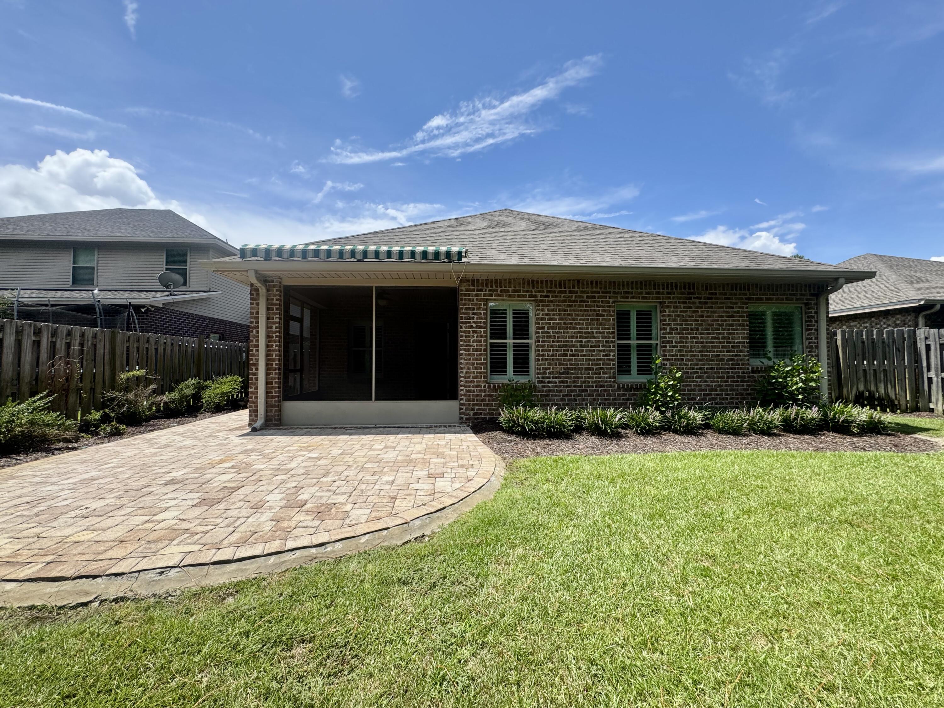 DRIFTWOOD ESTATES - Residential Lease
