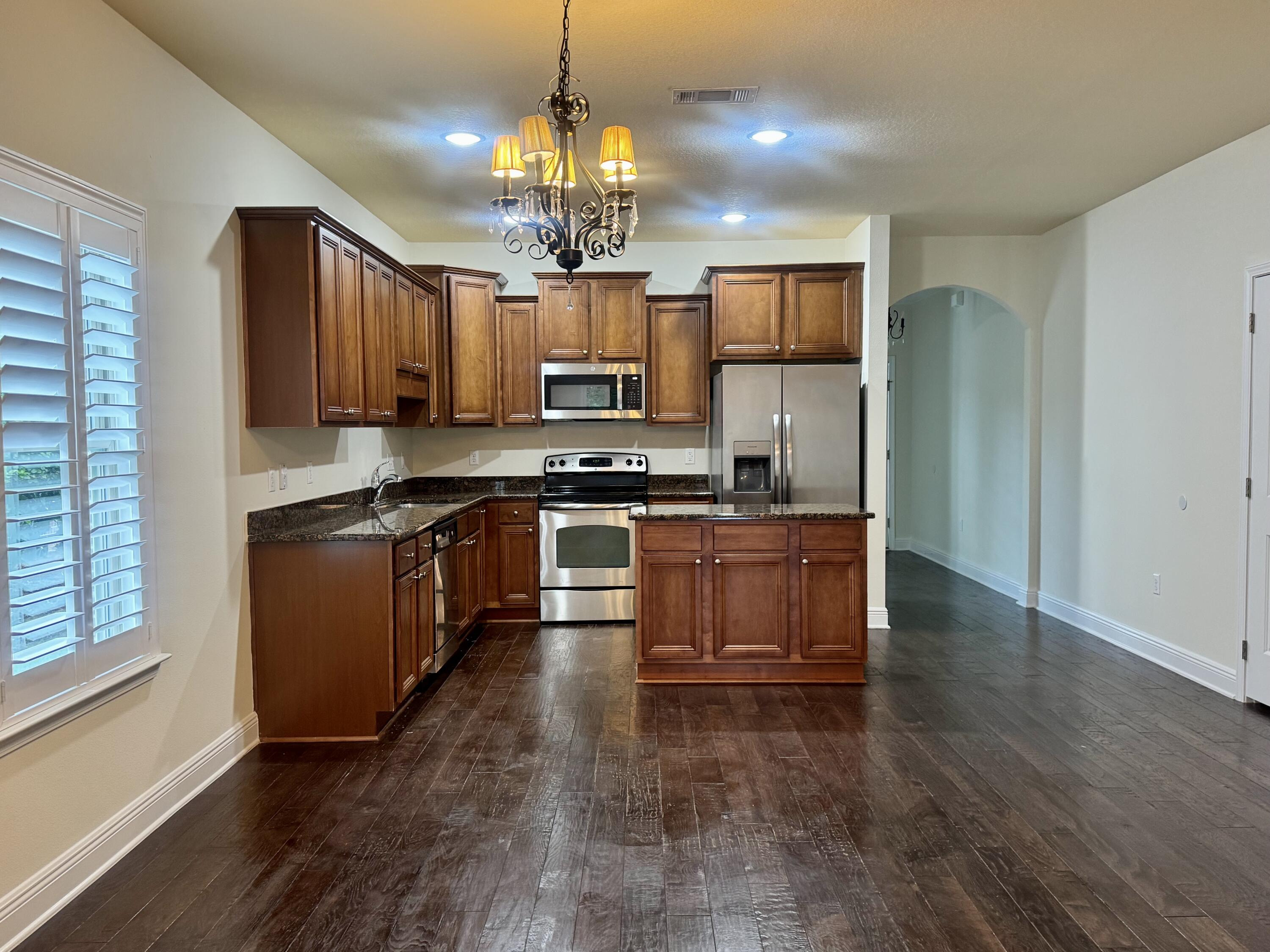 DRIFTWOOD ESTATES - Residential Lease
