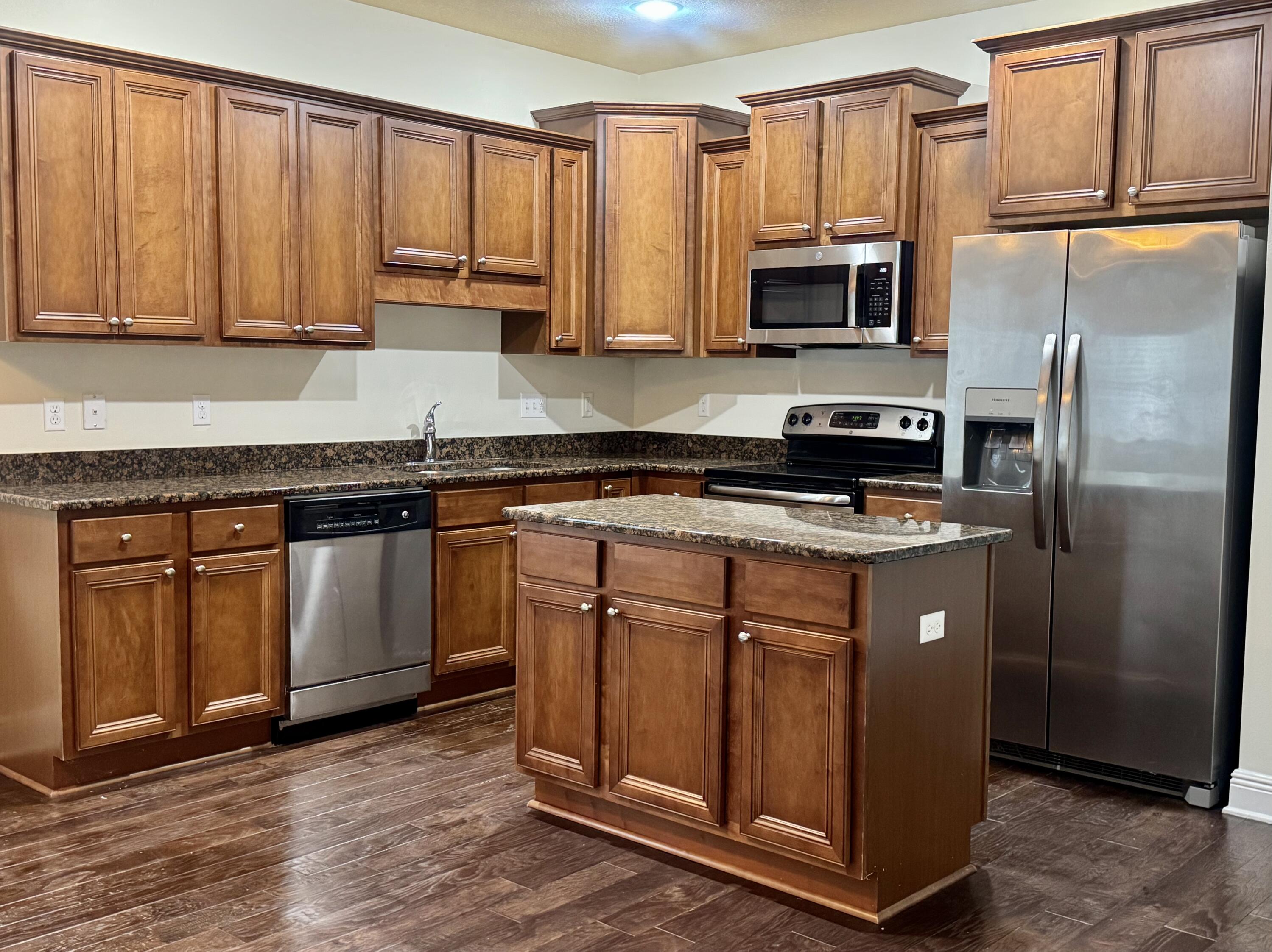 DRIFTWOOD ESTATES - Residential Lease