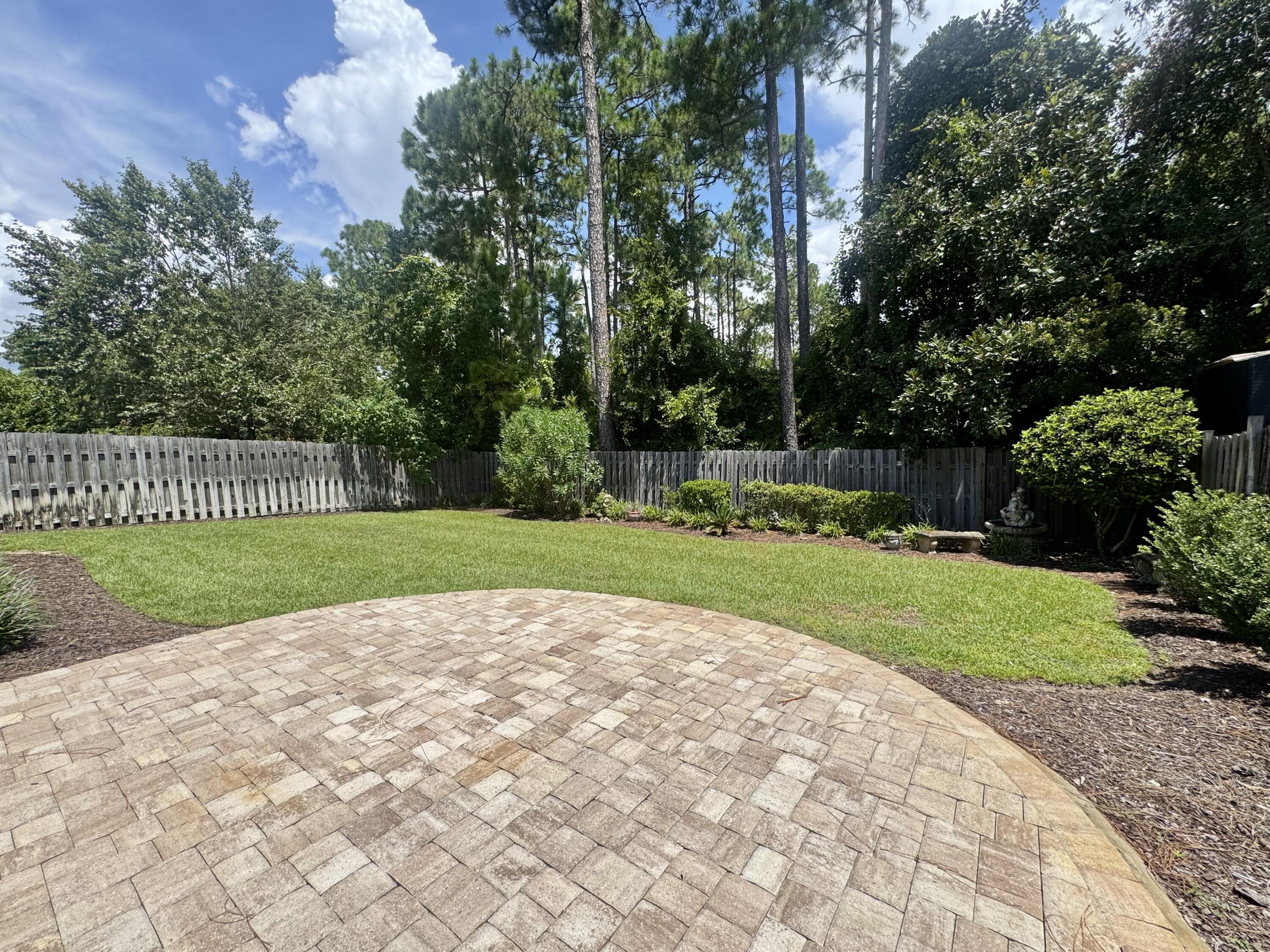 DRIFTWOOD ESTATES - Residential Lease
