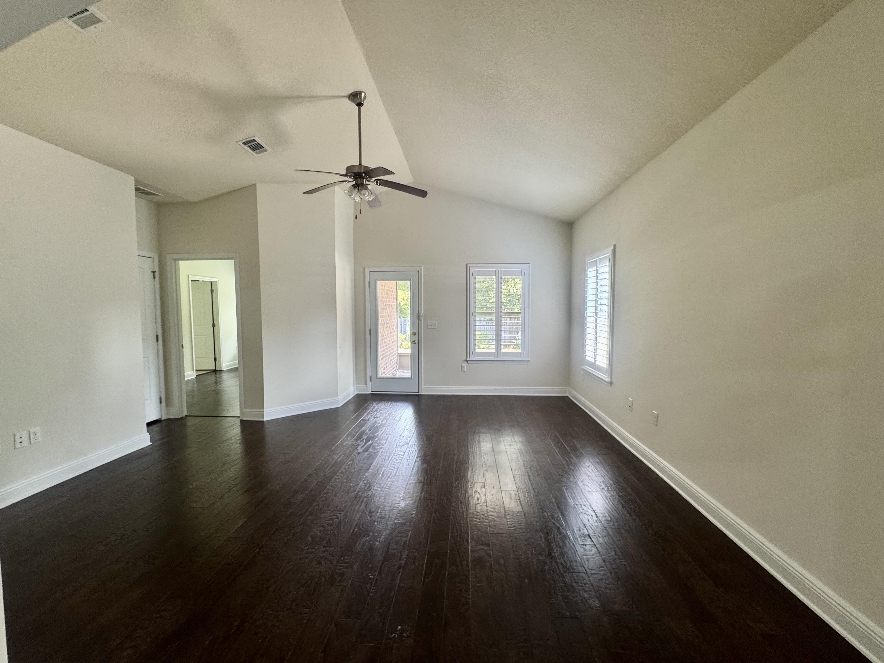 DRIFTWOOD ESTATES - Residential Lease