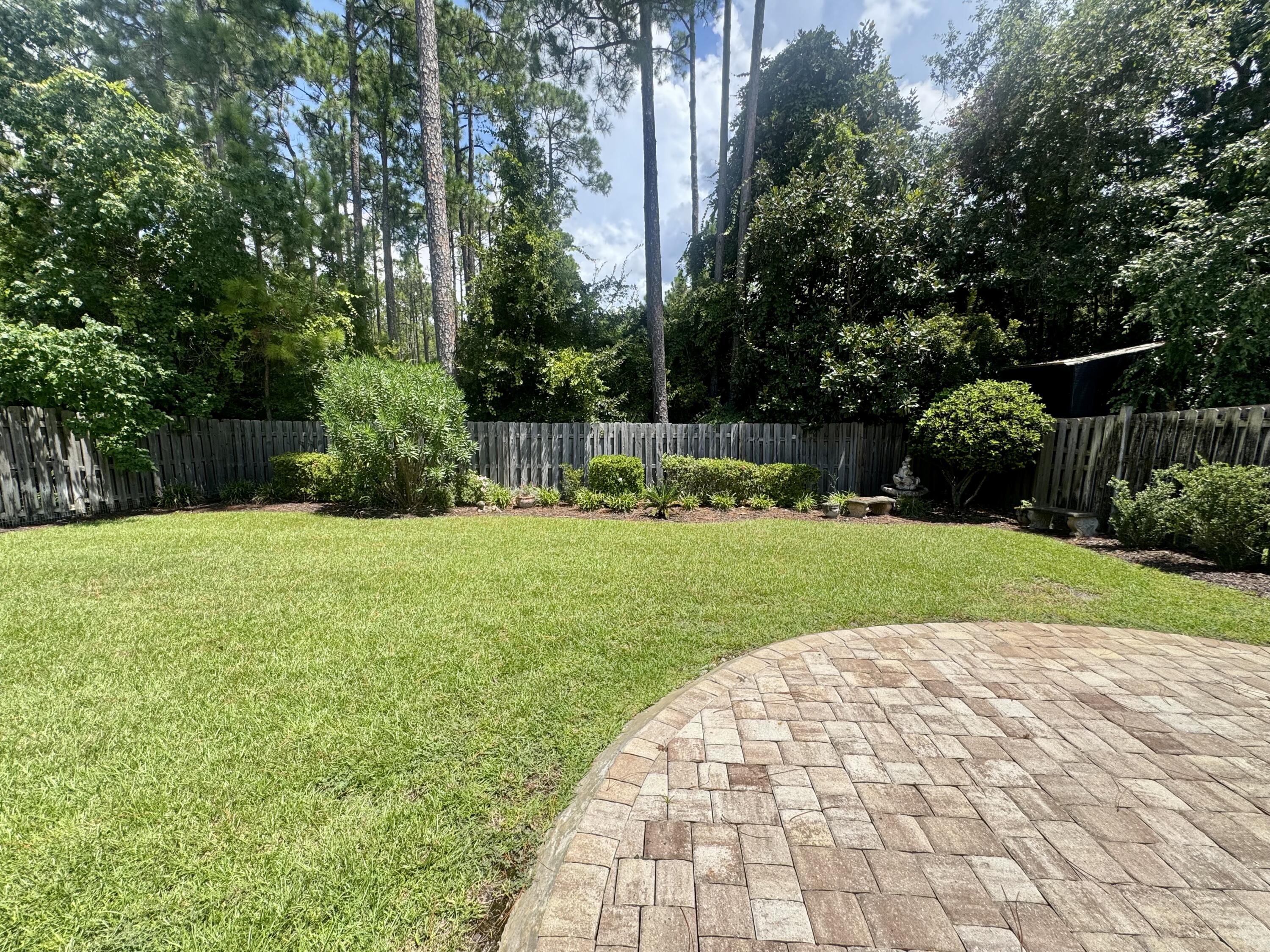 DRIFTWOOD ESTATES - Residential Lease