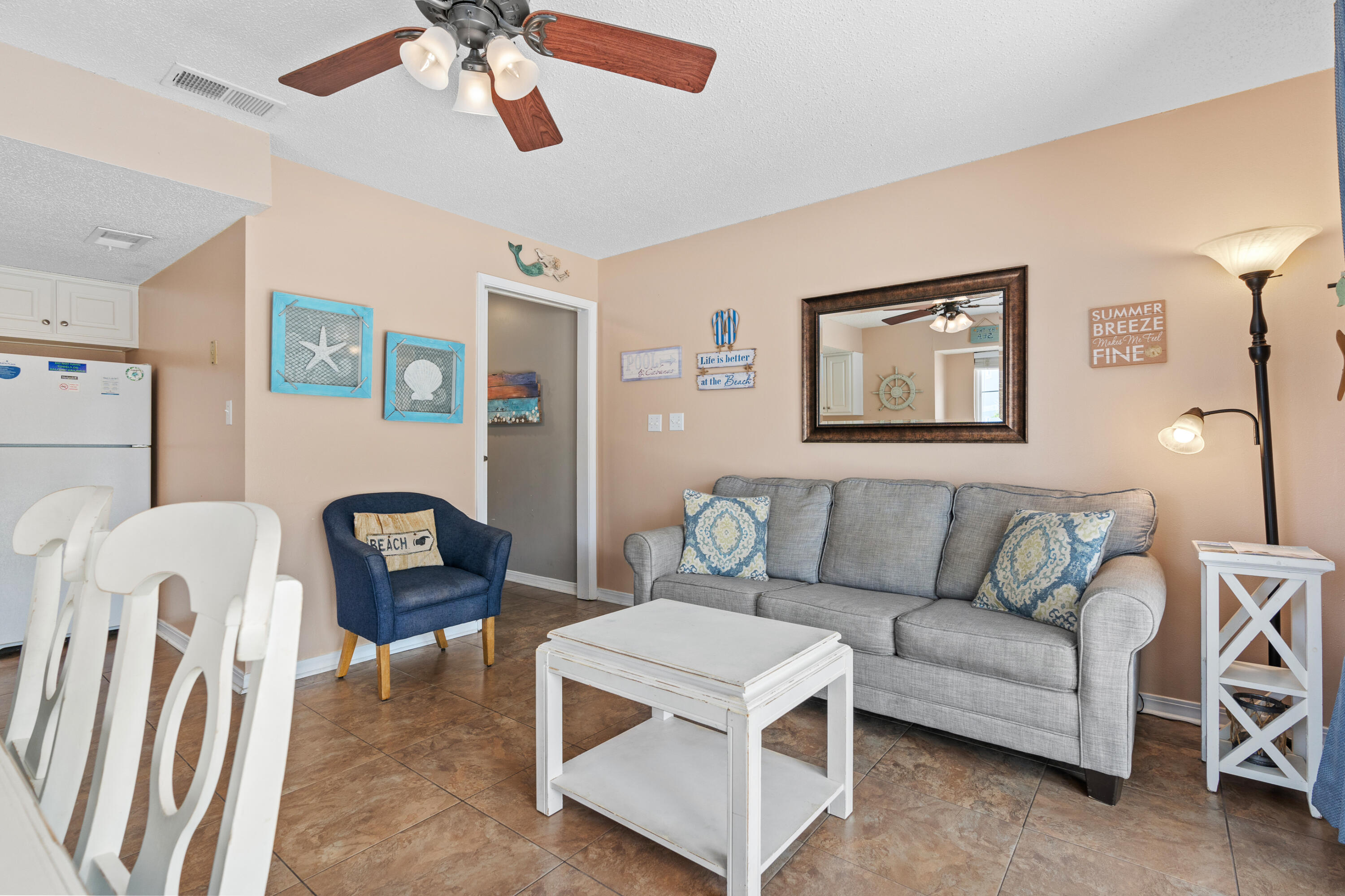 SUMMER BREEZE CONDO - Residential