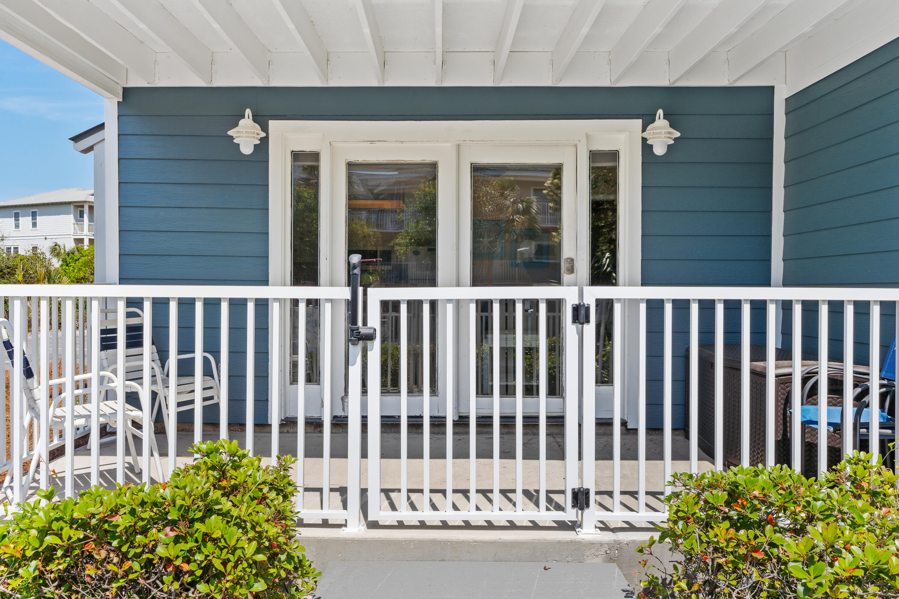 SUMMER BREEZE CONDO - Residential