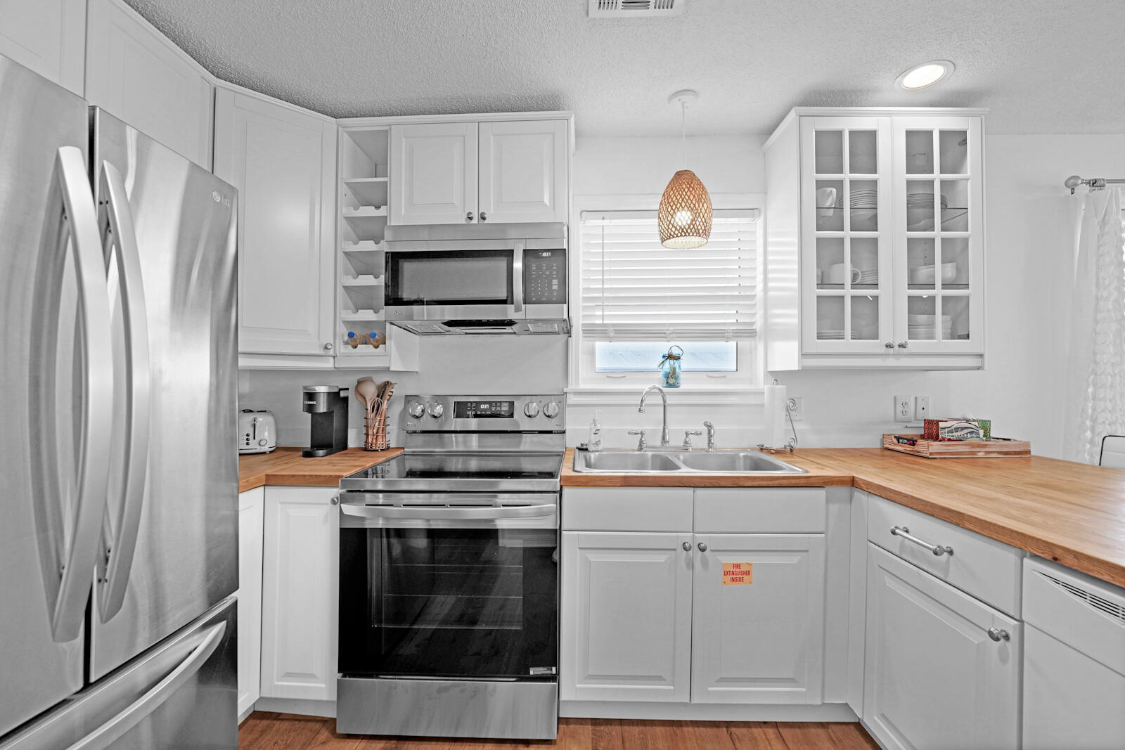 BEACHSIDE VILLAS CONDO - Residential